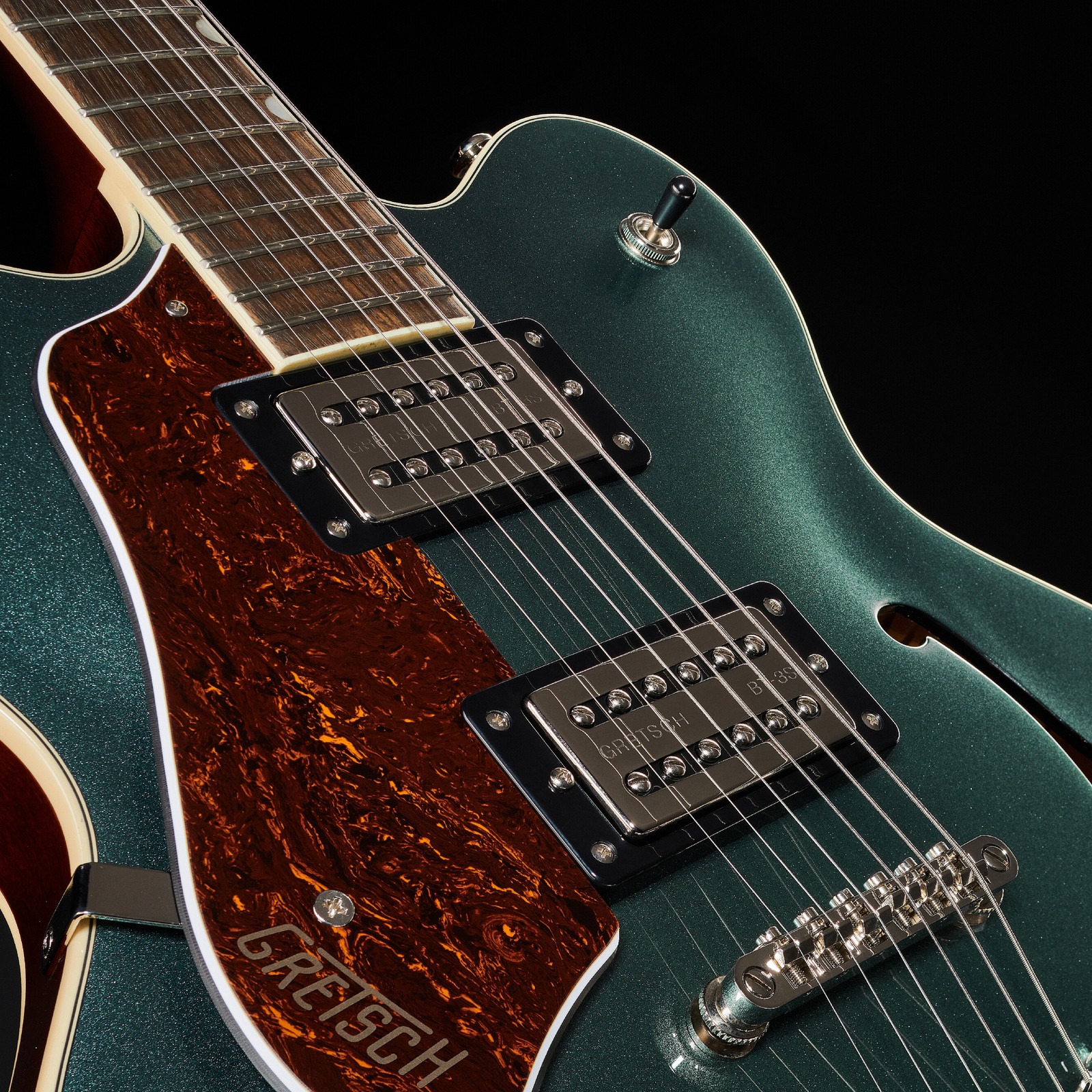 Linkshändermodell der Gretsch G2622 Streamliner mit zwei Broad'Tron BT-3S Humbuckern