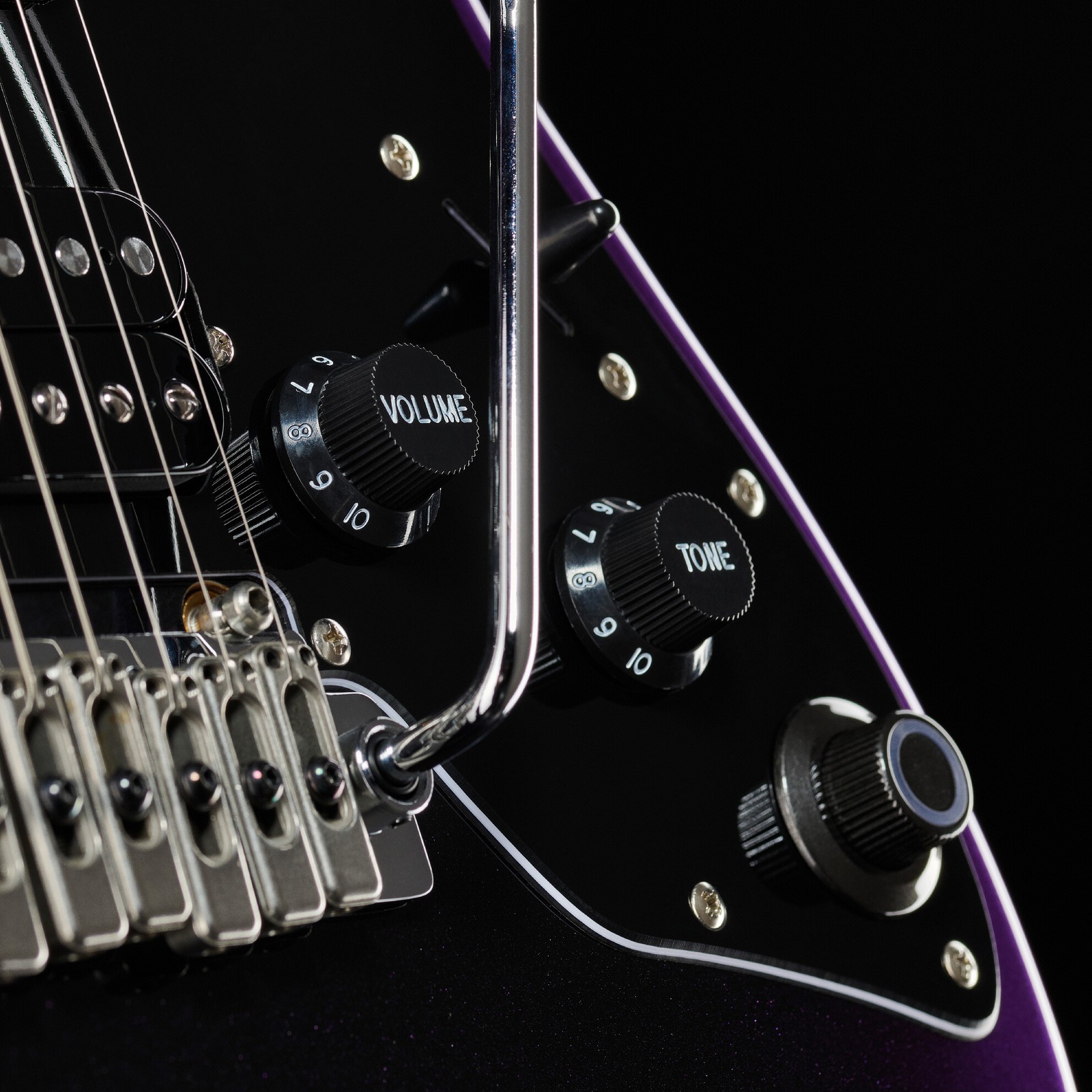 Decke der Mooer GTRS Guitars int. Prof. 800 DP