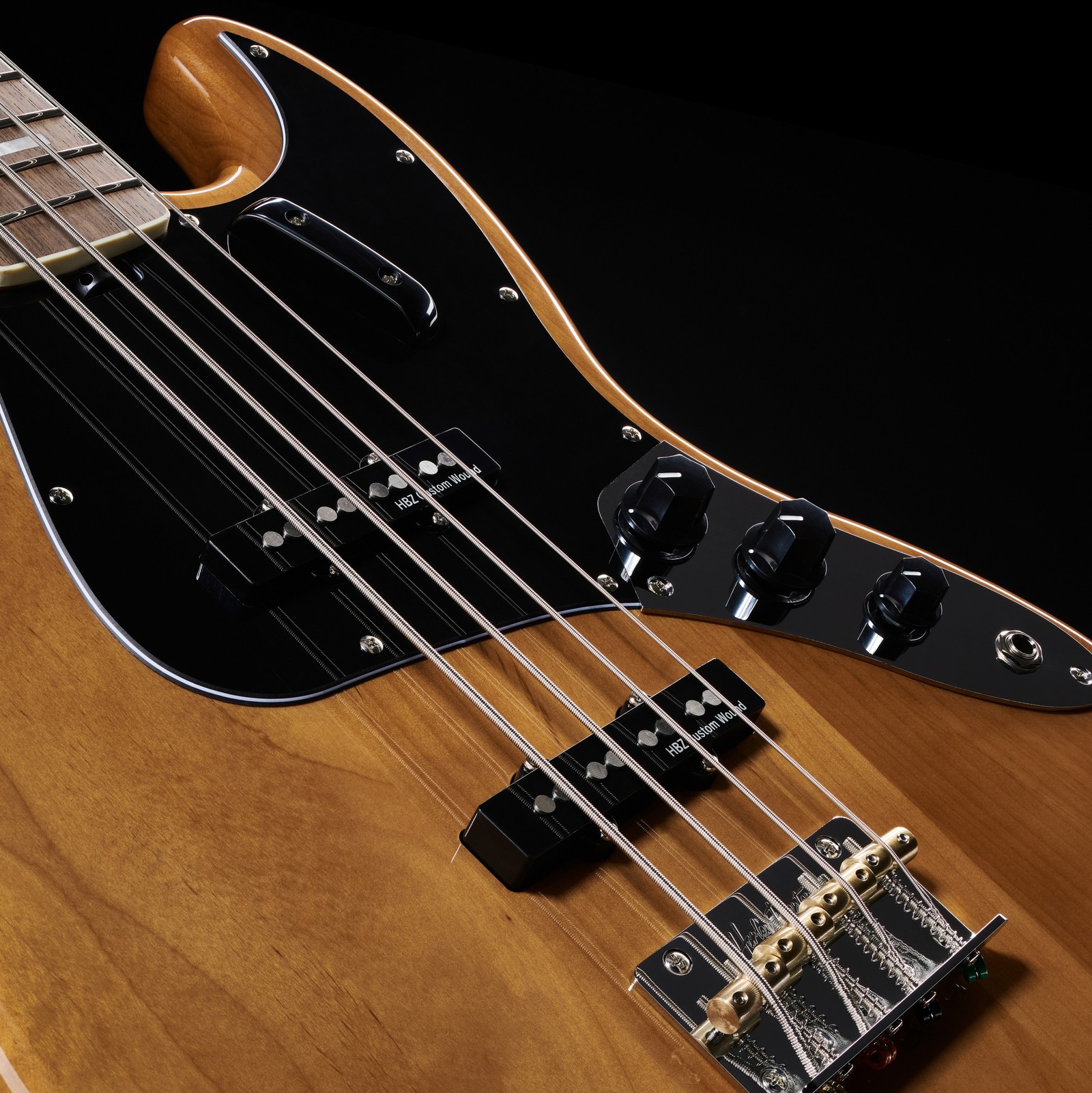 Singlecoil Tonabnehmer auf dem Harley Benton MV-4JB Natural Bass