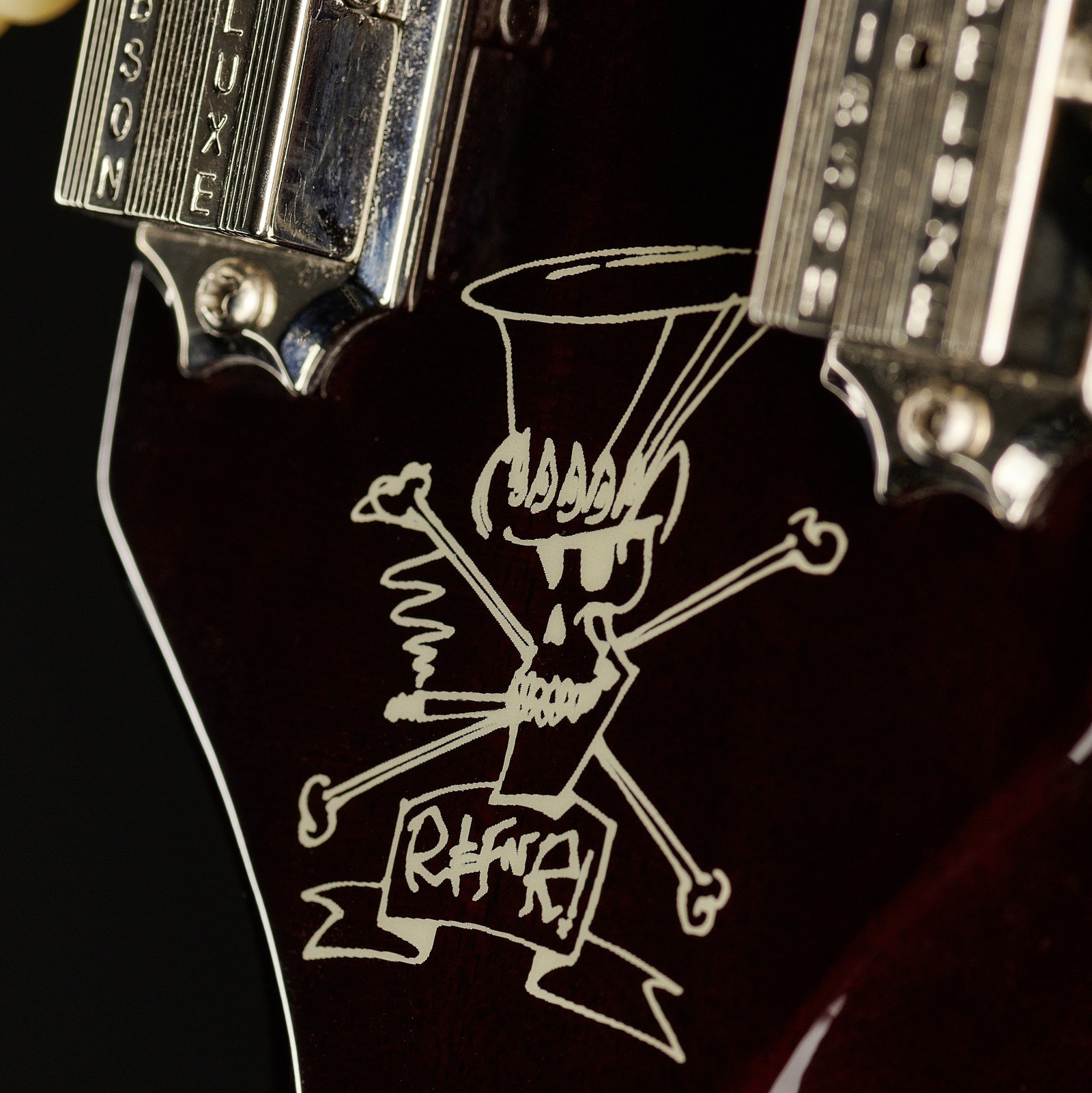 Slash Signatur auf der Kopfplatten Rückseite