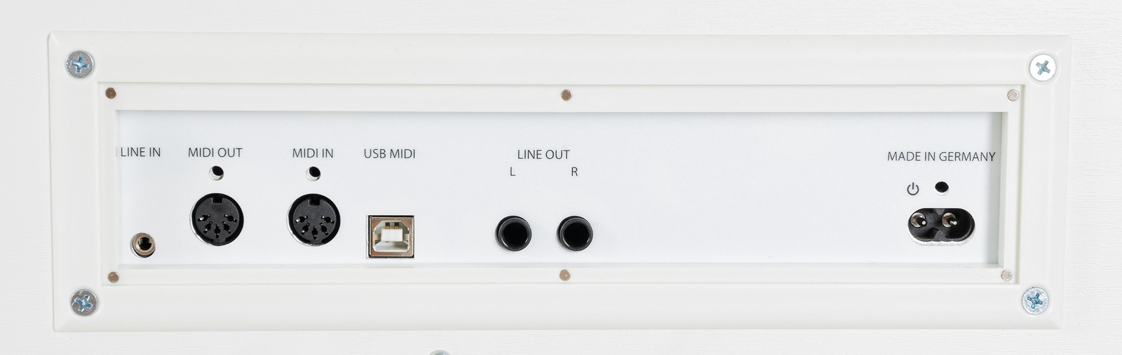 Anschlüsse auf der Rückseite des GEWA UP 405 White