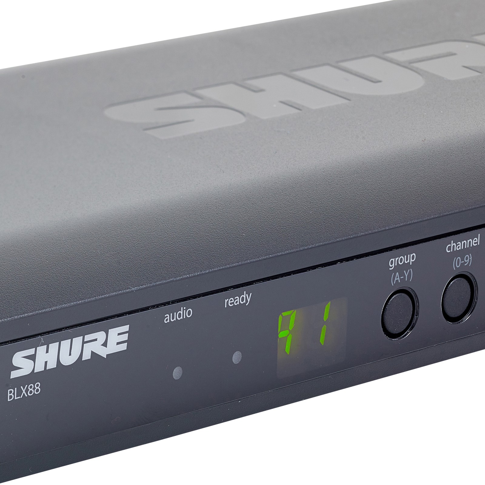Display des Shure BLX88 T11 UHF-Empfängers