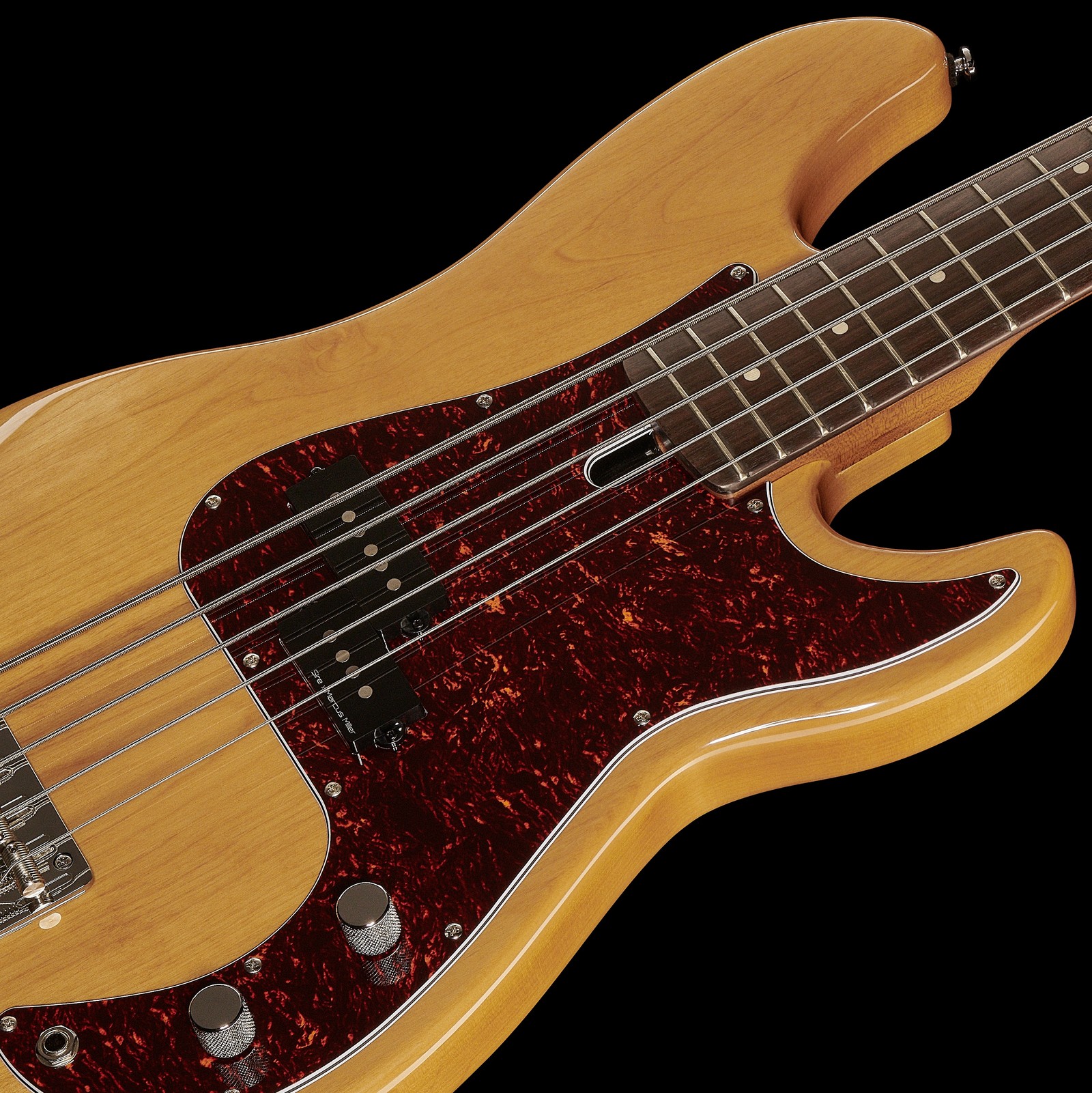 Splitcoil Tonabnehmer im Erle Korpus des  Marcus Miller P5R Alder-5 NT