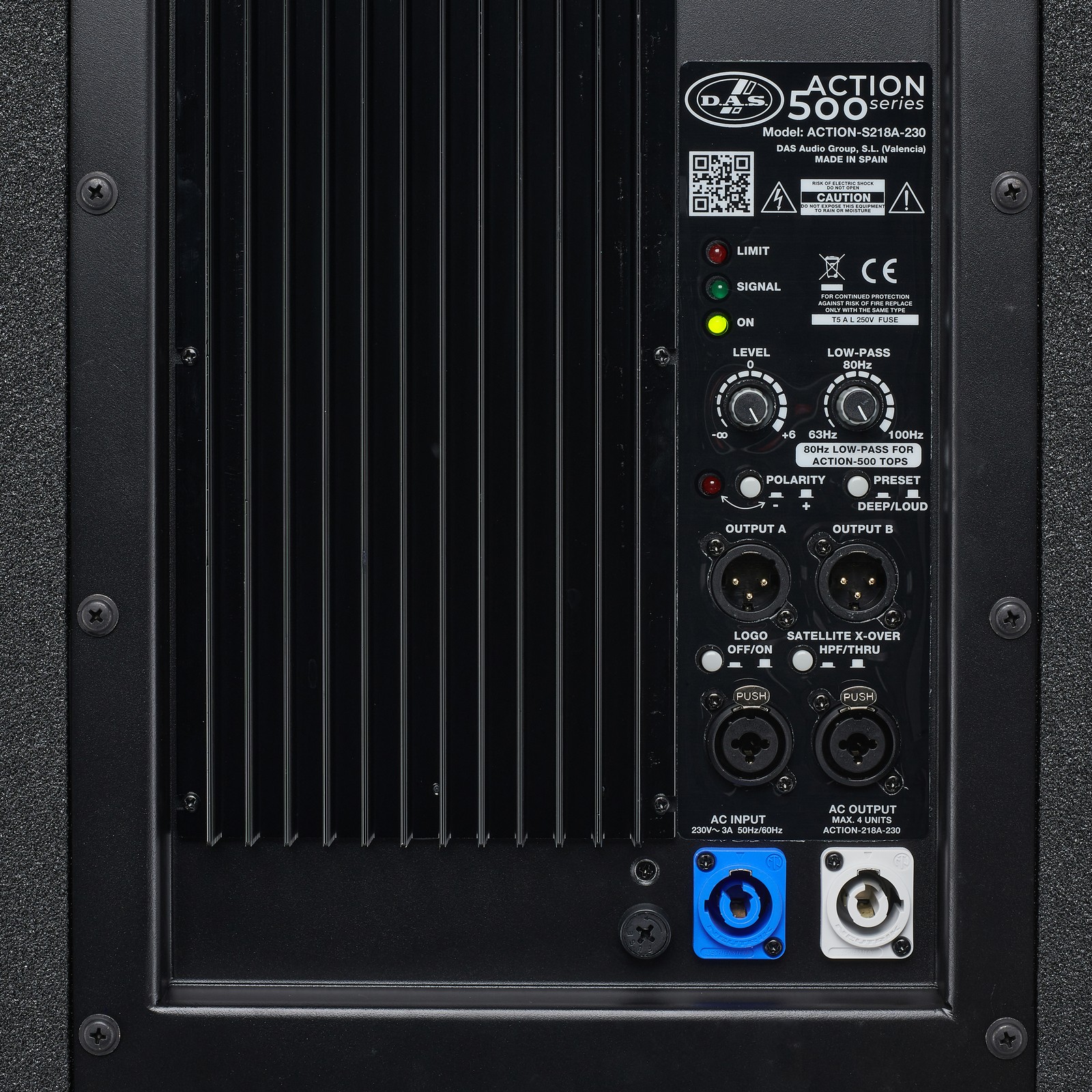 Anschlüsse und Regler am DAS Audio Action-S218A Bassreflex Subwoofer