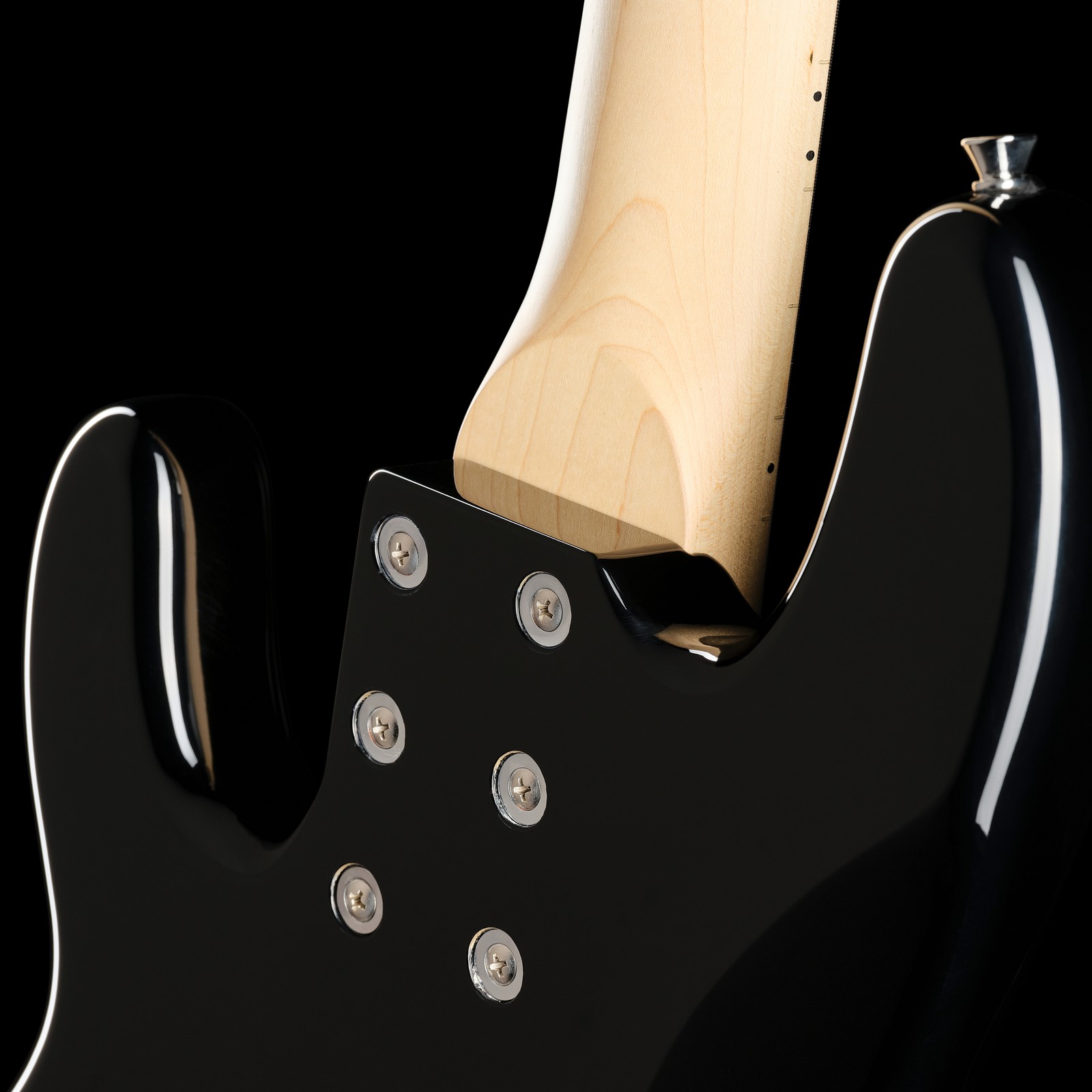 Halsübergang des Harley Benton MB-5 SB Deluxe Series 5-Saiter E-Bass