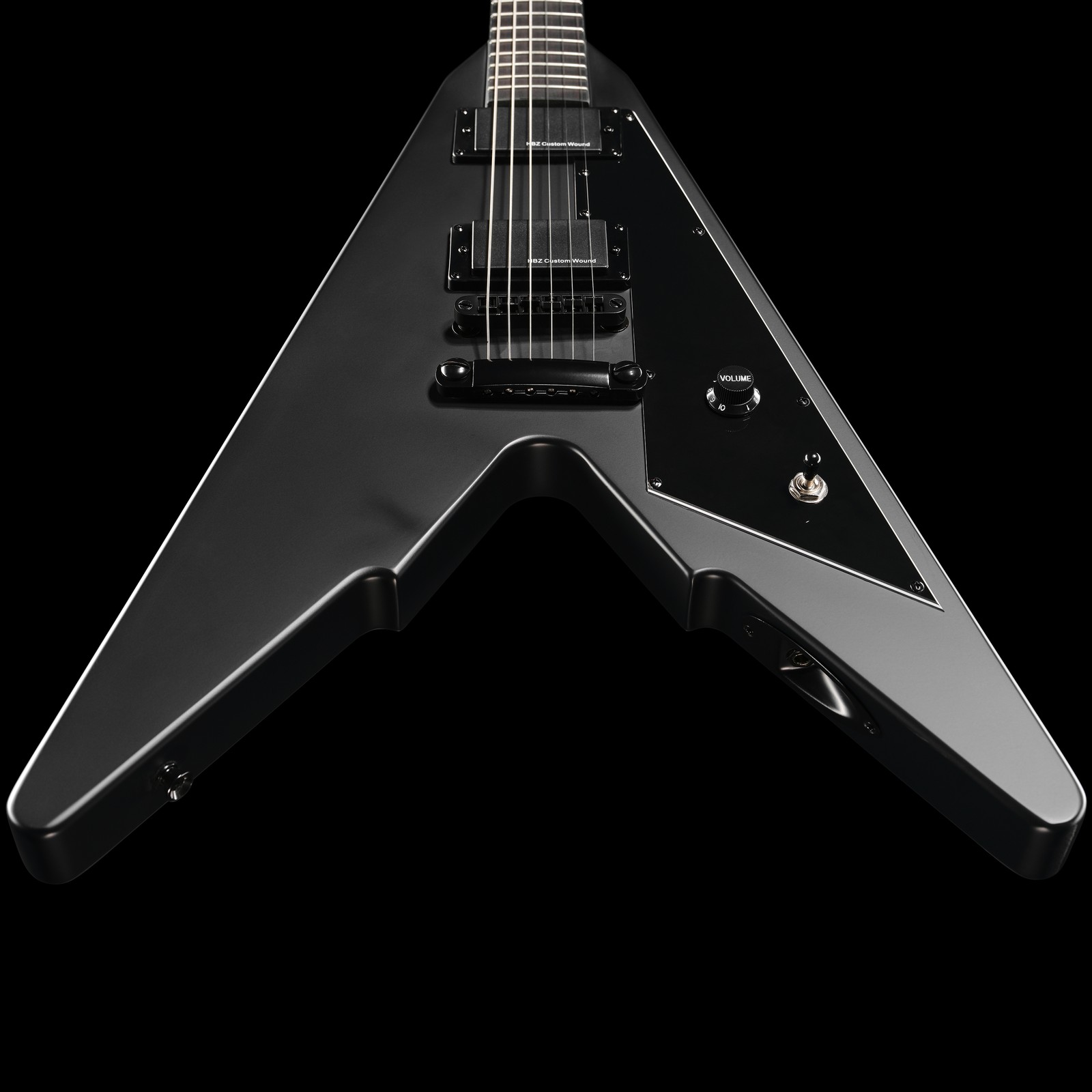 Mattschwarzer Korpus der Harley Benton Victory Active SBK mit zwei aktiven Humbucker Pickups