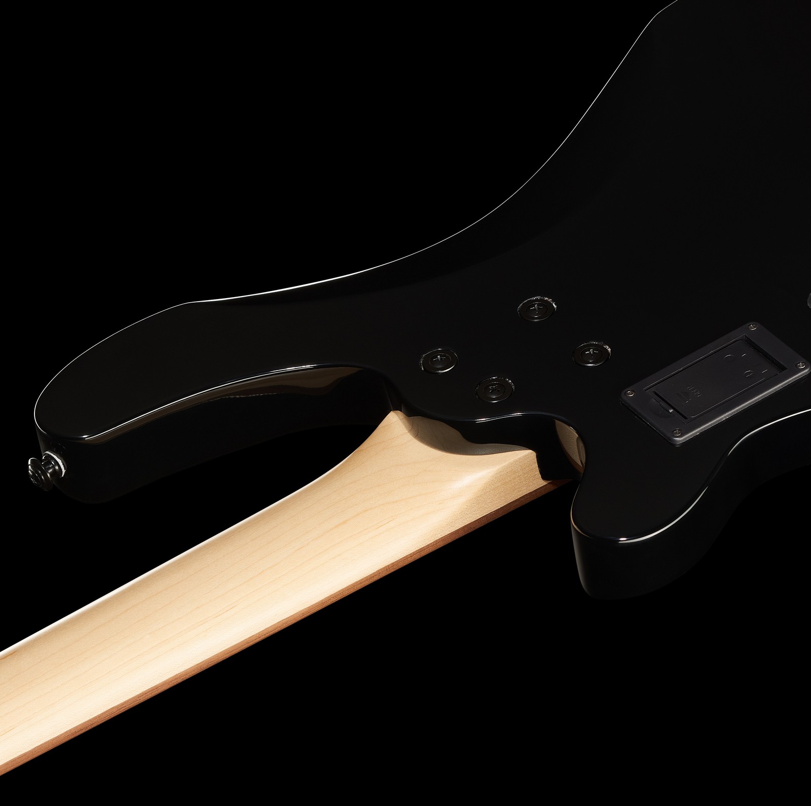 Harley Benton B-450FL BK Progressive Series, Rückseite