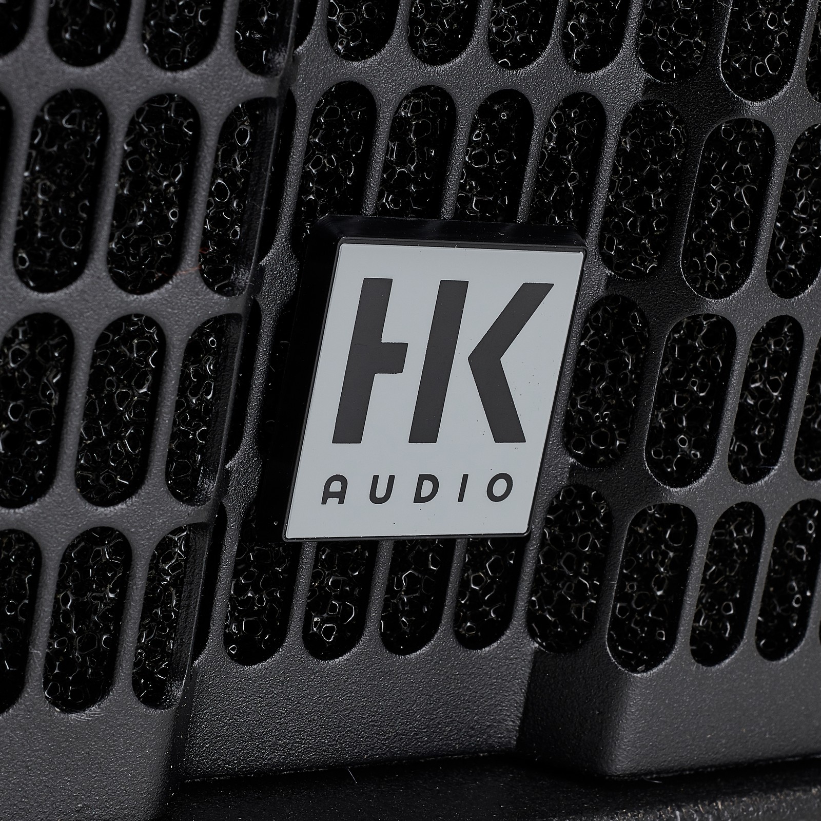 Logo auf HK Audio LINEAR 3 112 FA