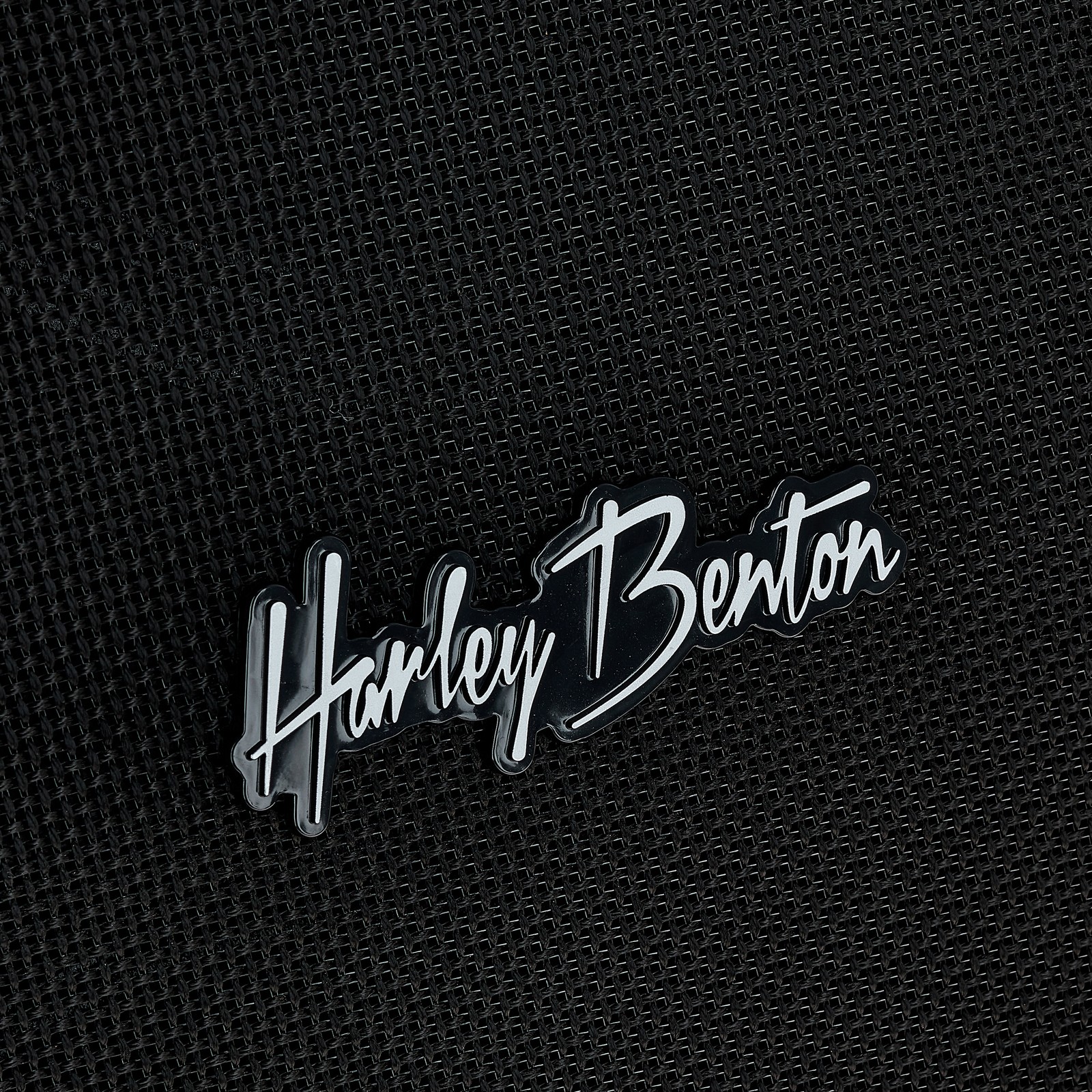 Harley Benton G212Plus Vertical Creamback, manufacturer's logo