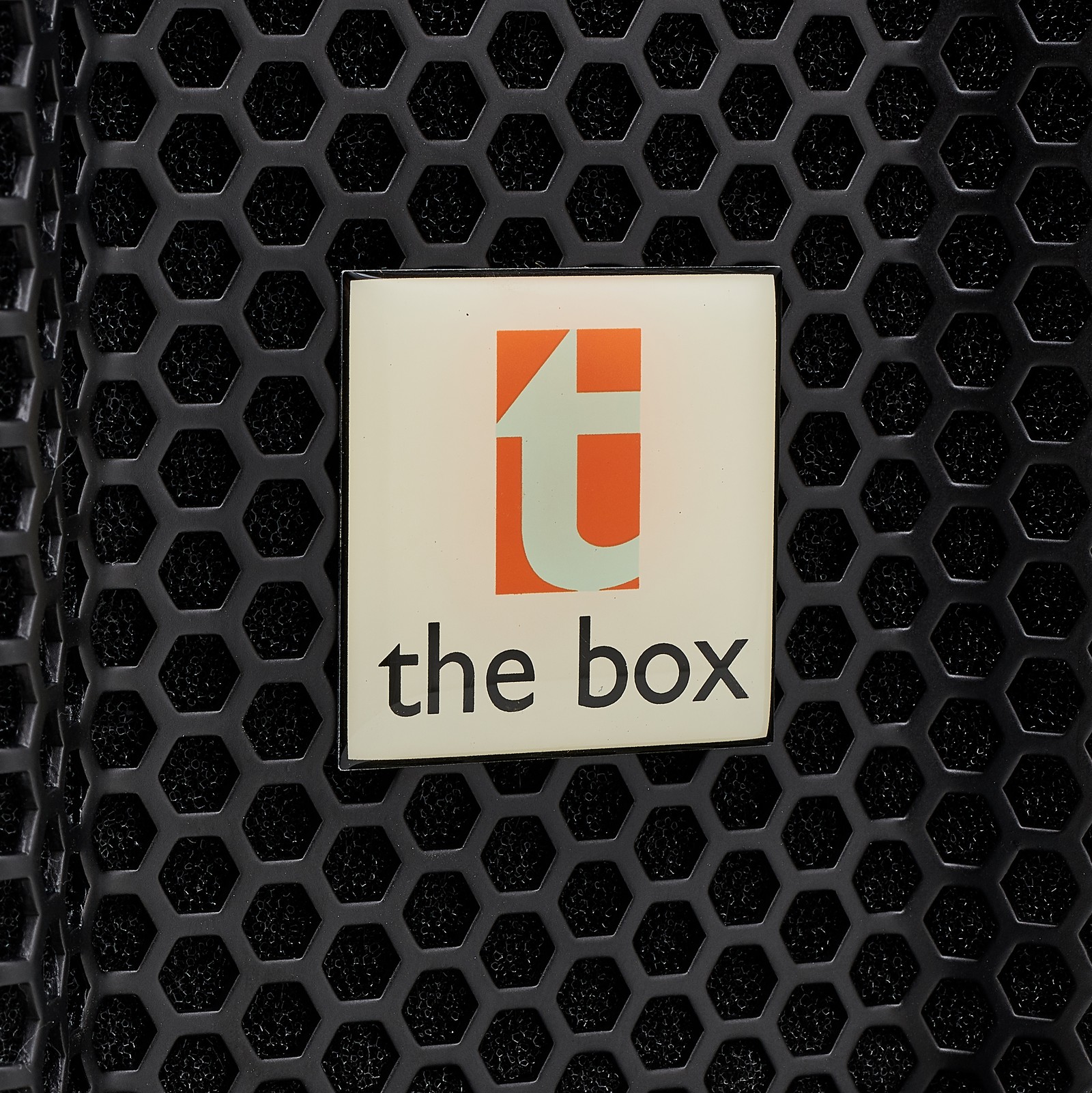 Frontgitter der the box pro Achat 208 HR