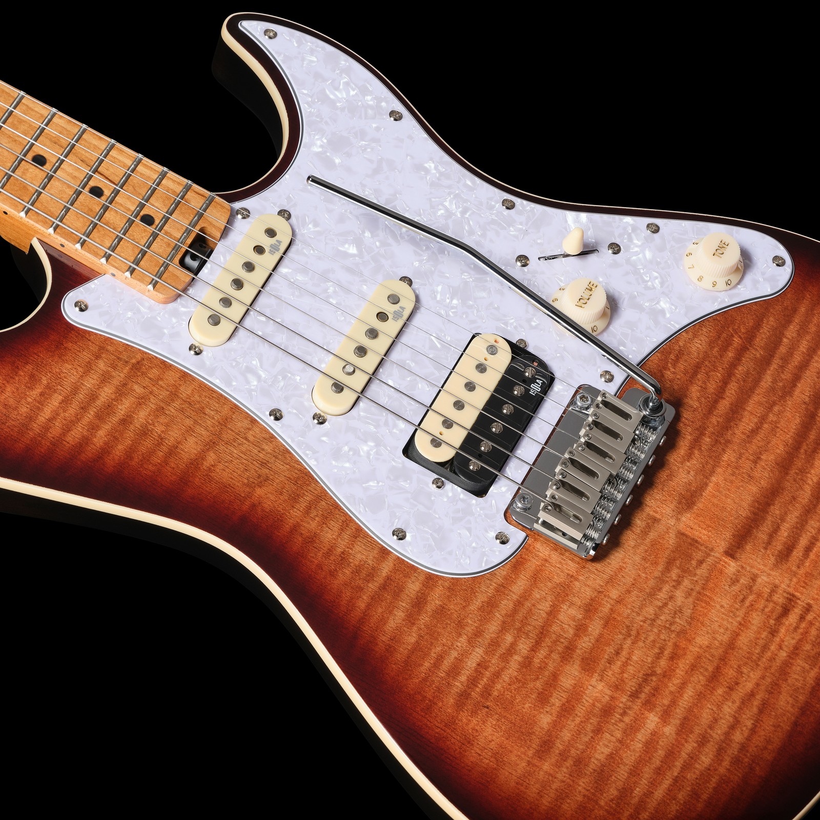 Decke der Harley Benton ST-Modern MN HSS FBB