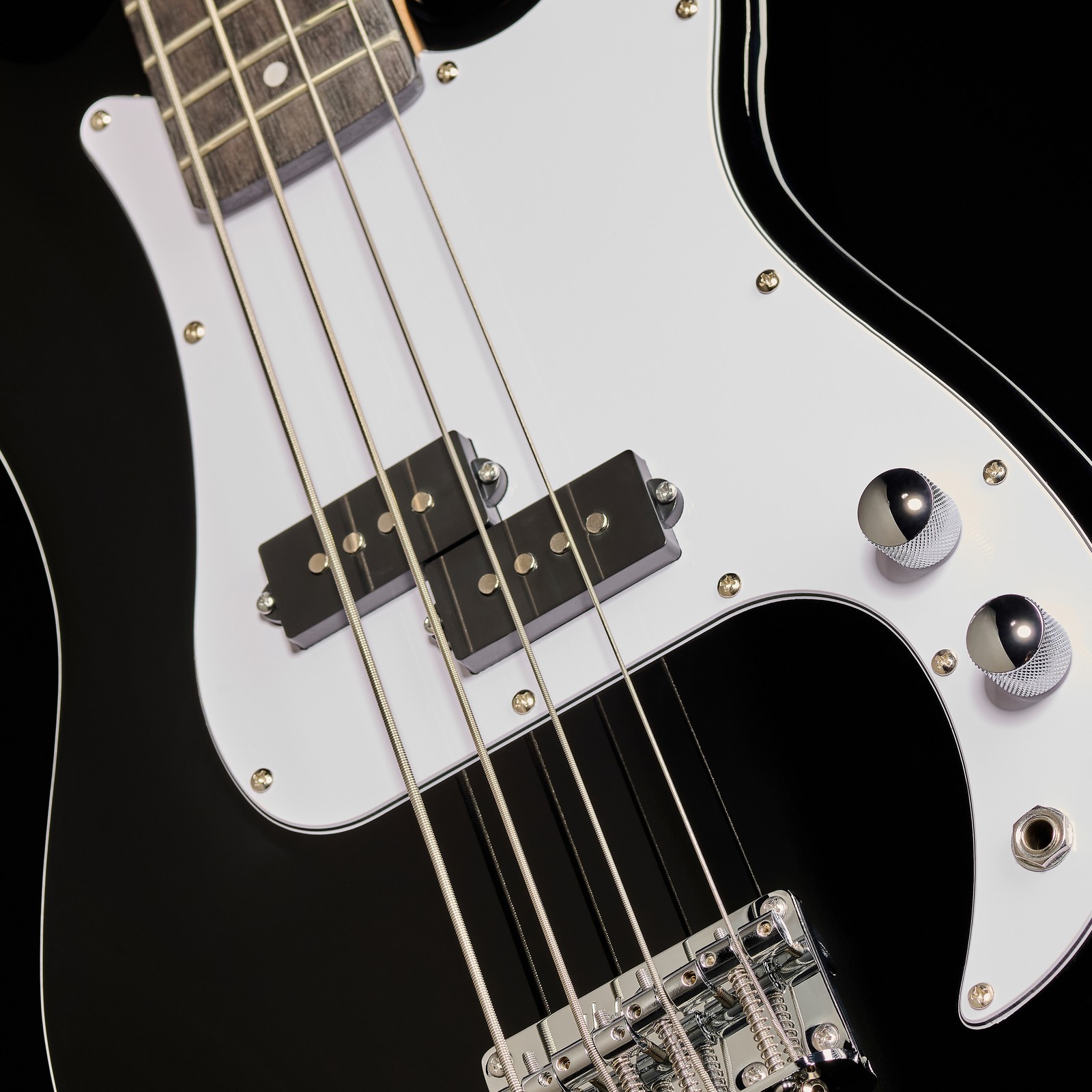 Decke des Harley Benton PB-Shorty BK Standard Series Shortscale-E-Bass