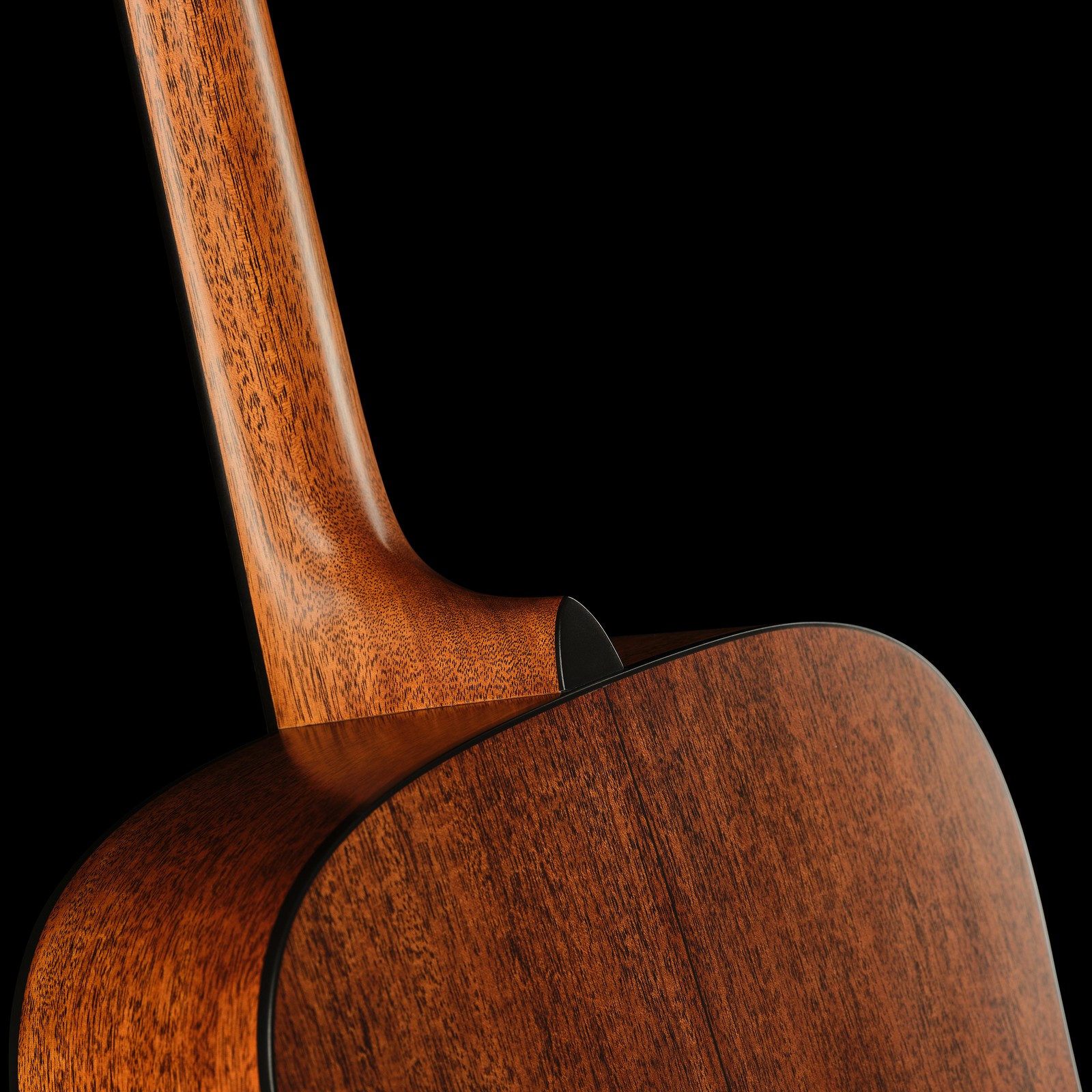 Halsübergang der Martin Guitar D18 Satin