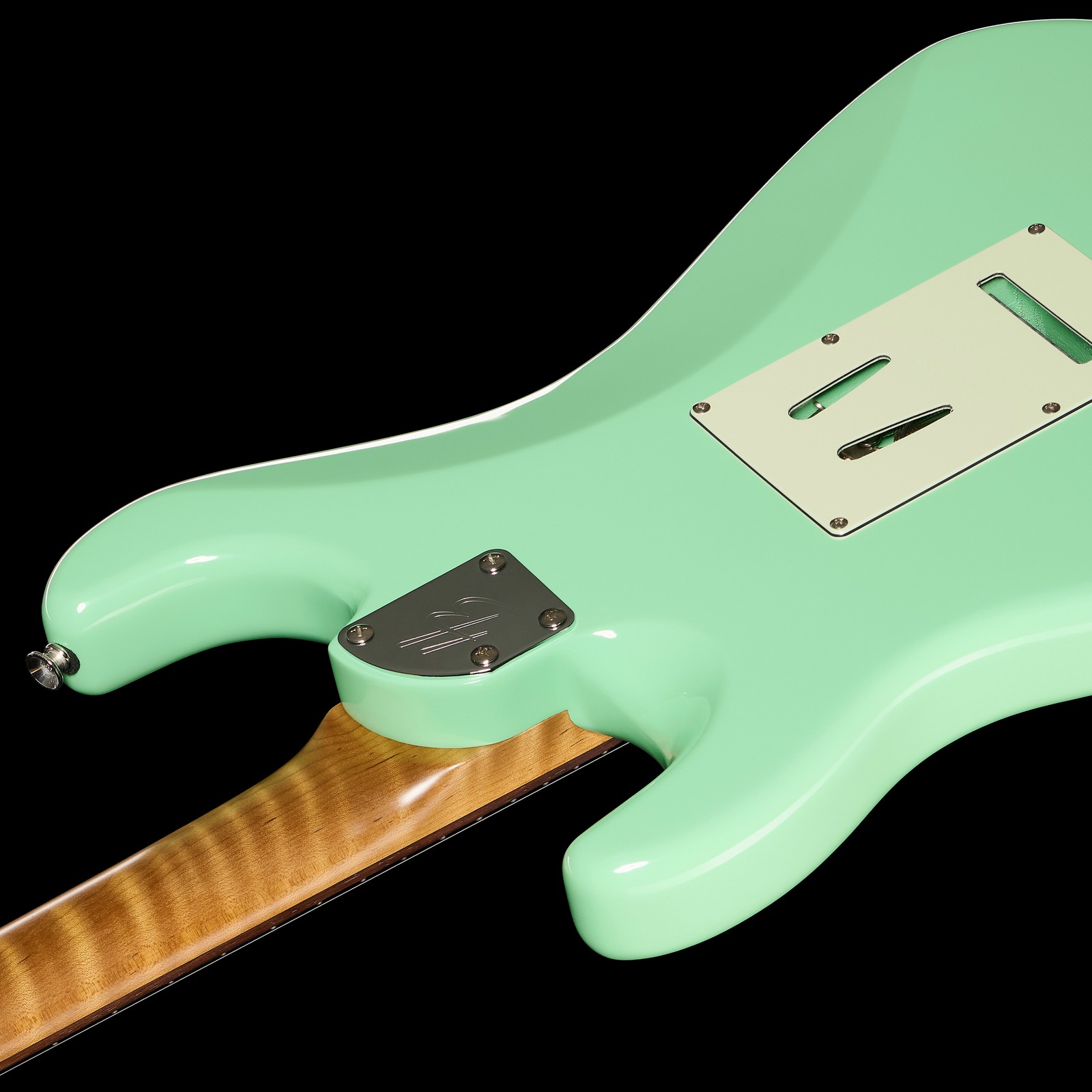 Geschraubter Hals auf der Rückseite der Harley Benton ST-Modern Plus HSS SFG