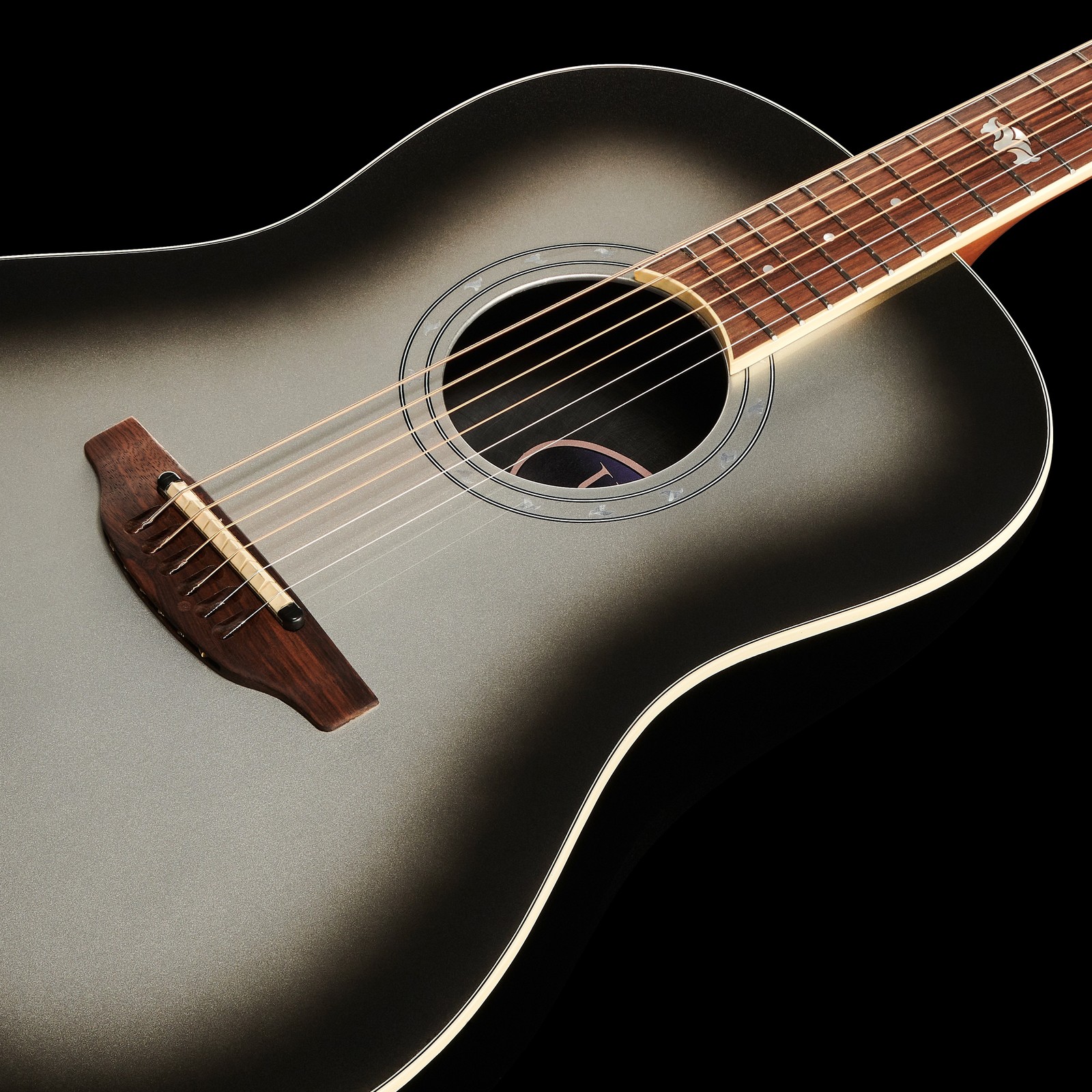 Decke der Ovation Ultra 1516SSM-G Silver Shadow Westerngitarre