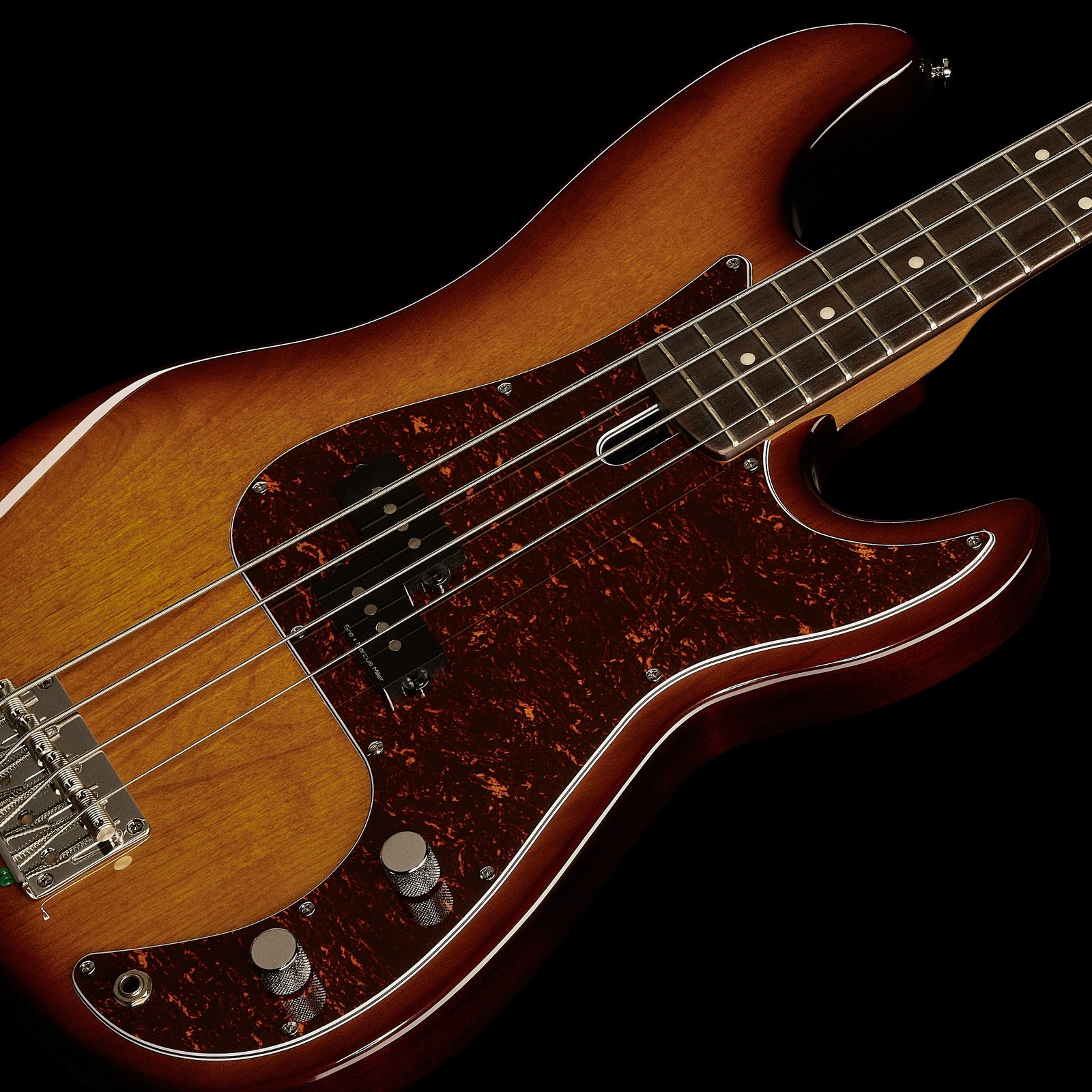 Splitcoil Tonabnehmer im Erle Korpus des  Marcus Miller P5R Alder-4 TS