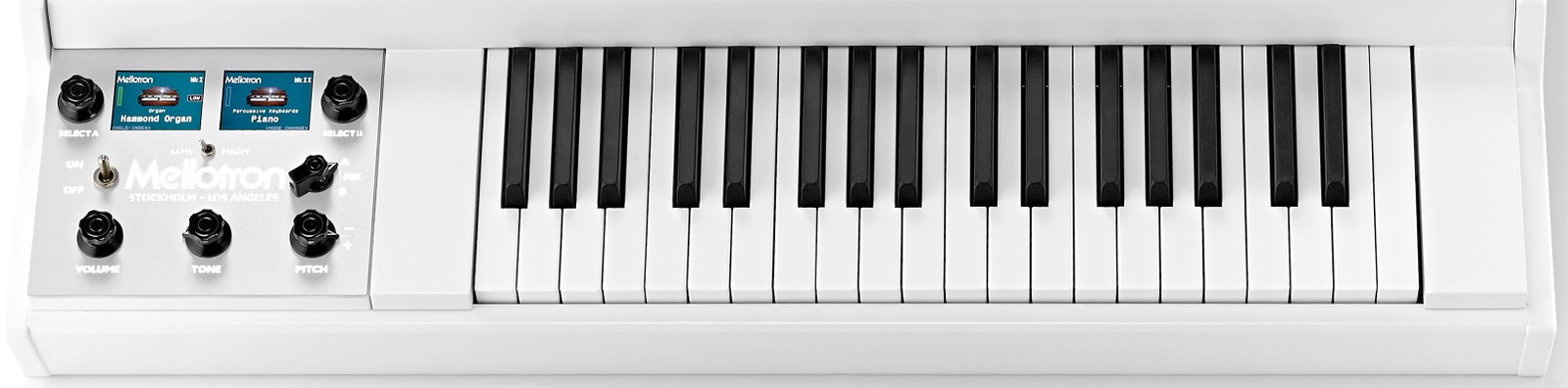 Bedienfeld und Tastatur des Mellotron M4000D Digitales Mellotron