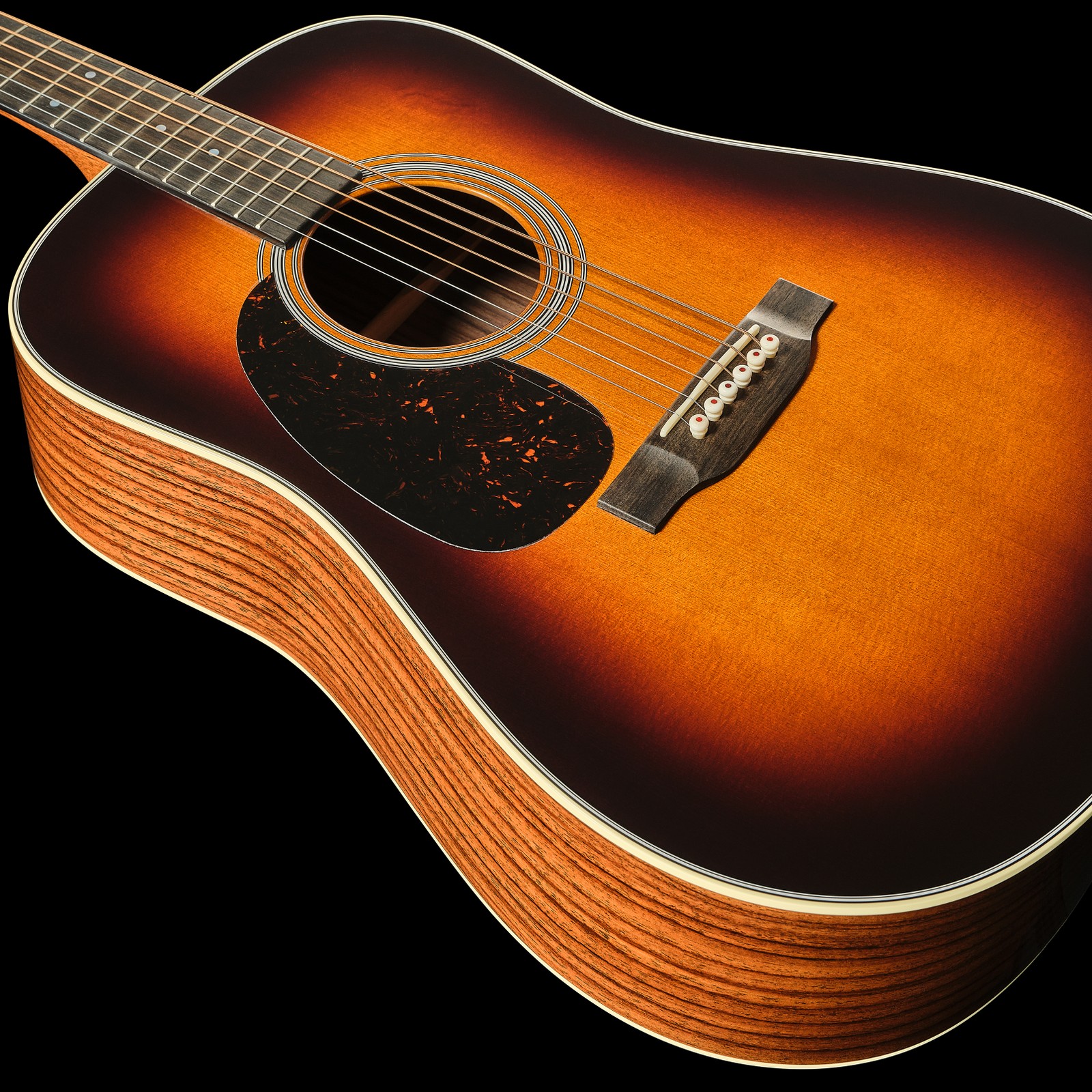Fichtendecke der Martin Guitar D28 Sunburst LH Westerngitarre