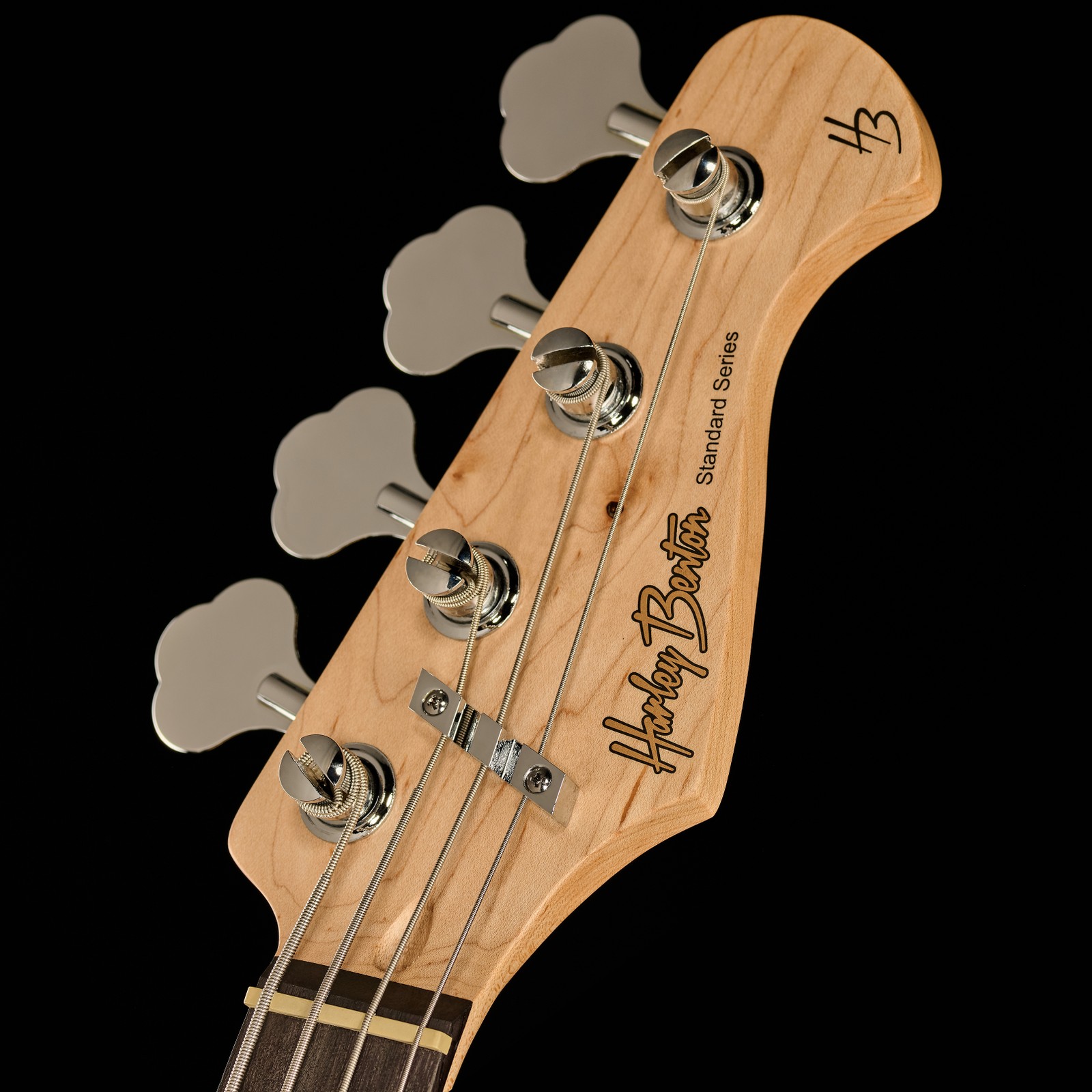 Kopfplatte des Harley Benton PB-Shorty BK Standard Series Shortscale-E-Bass