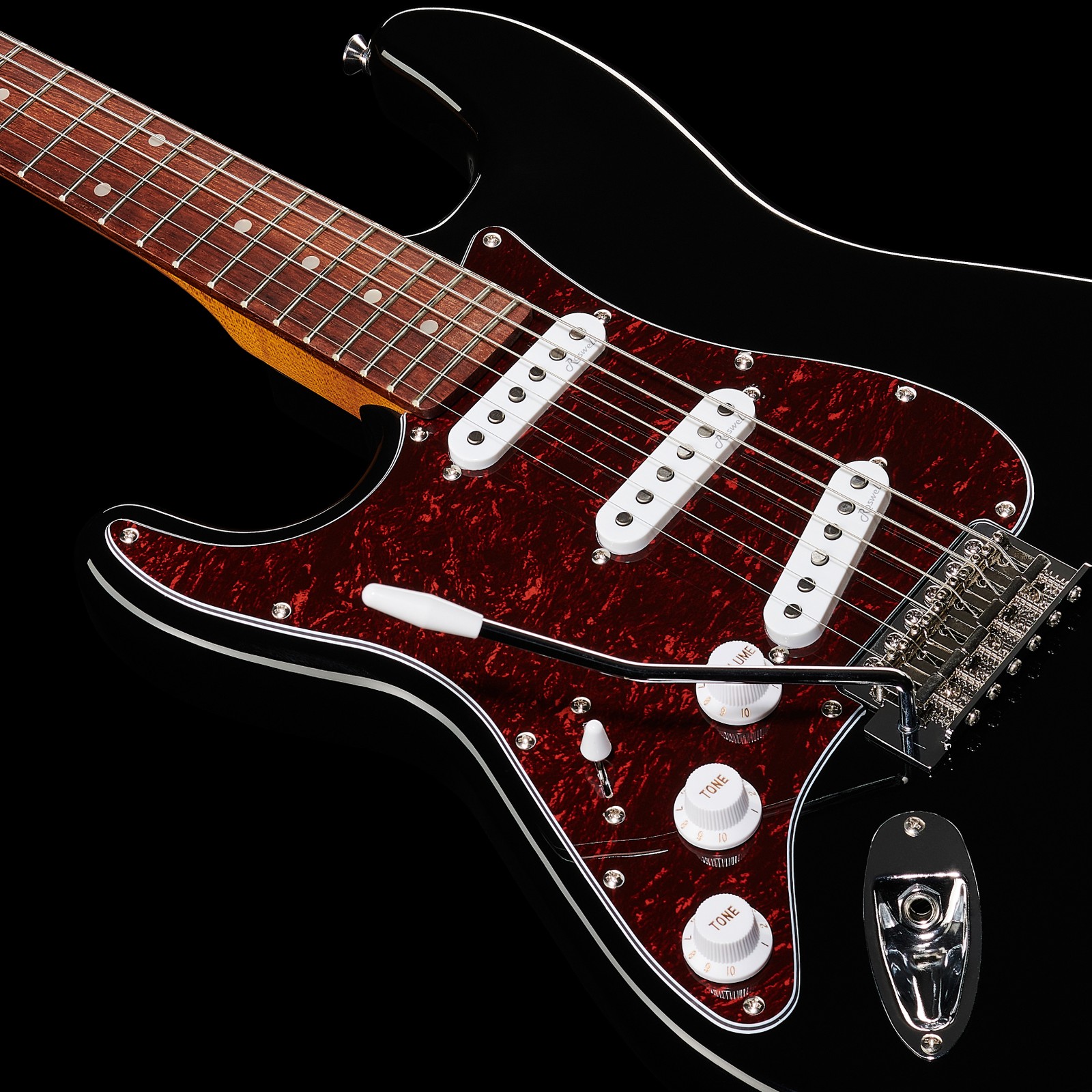 Drei Singlecoils auf der Harley Benton ST-62LH BK Vintage Series