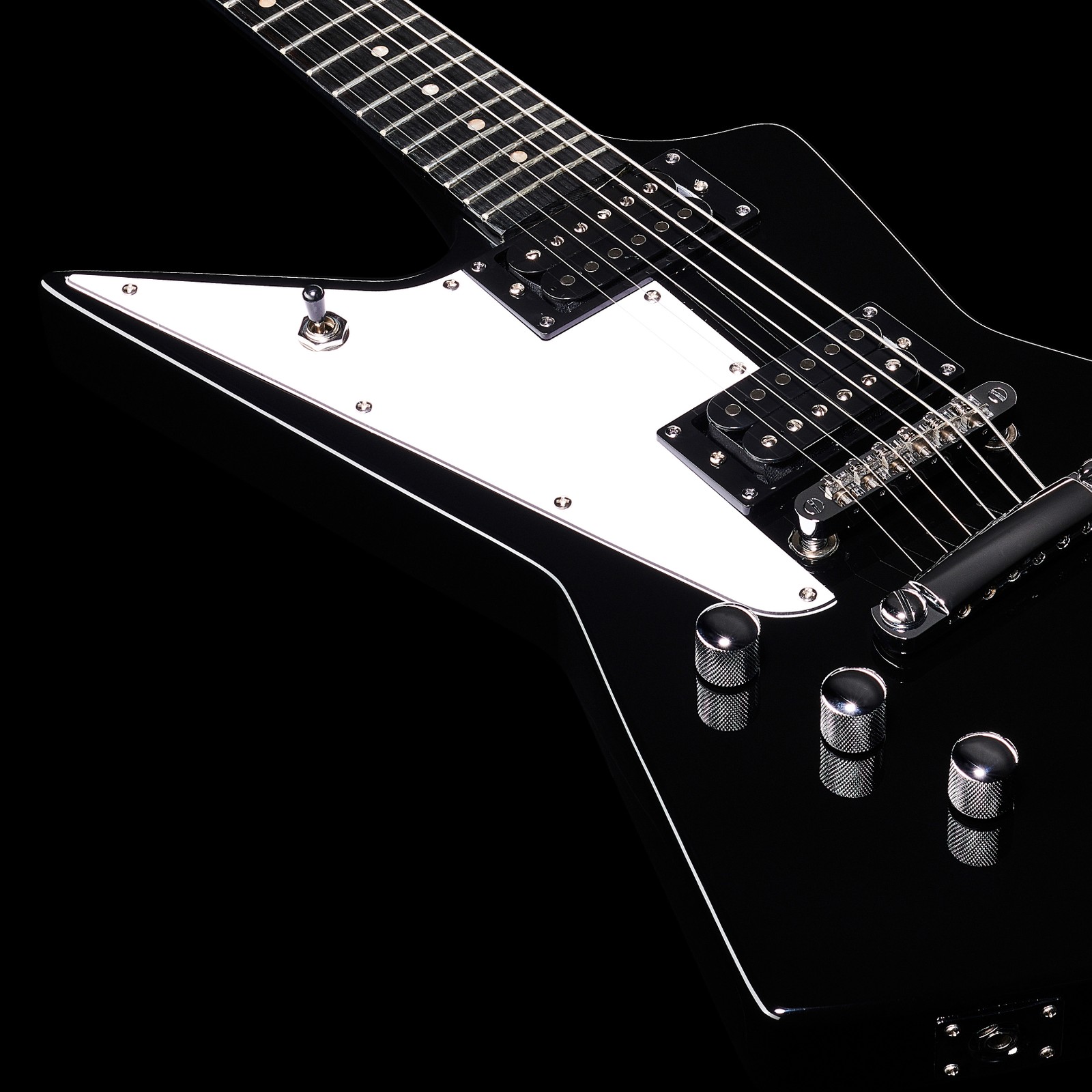 Zwei Humbucker Pickups auf der Harley Benton Extreme-76LH BK Classic Serie 