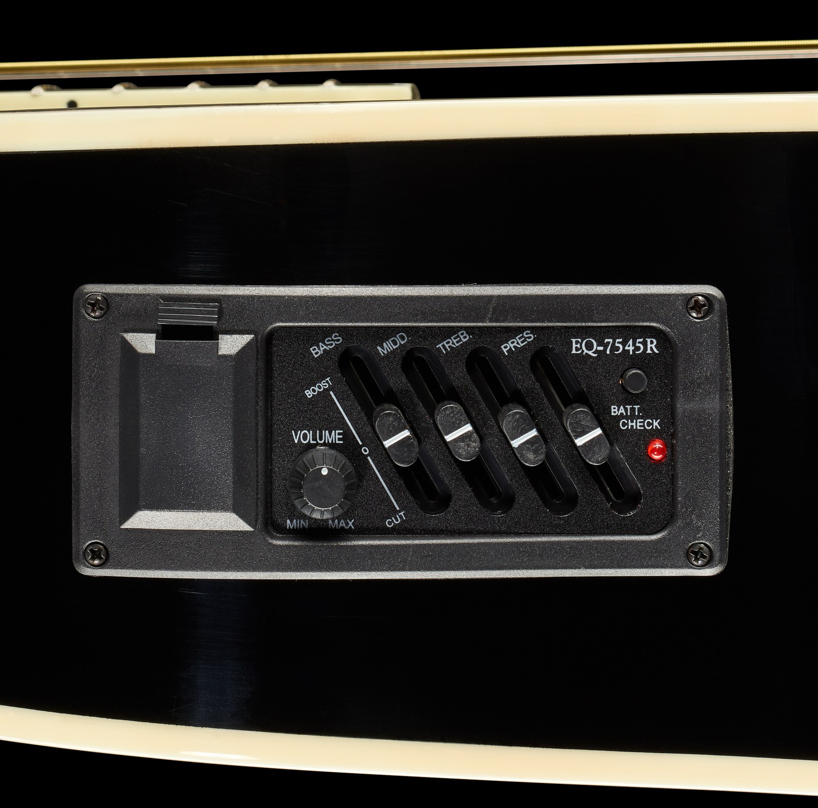 Preamp der Harley Benton HBD120CEBK Westerngitarre in Schwarz