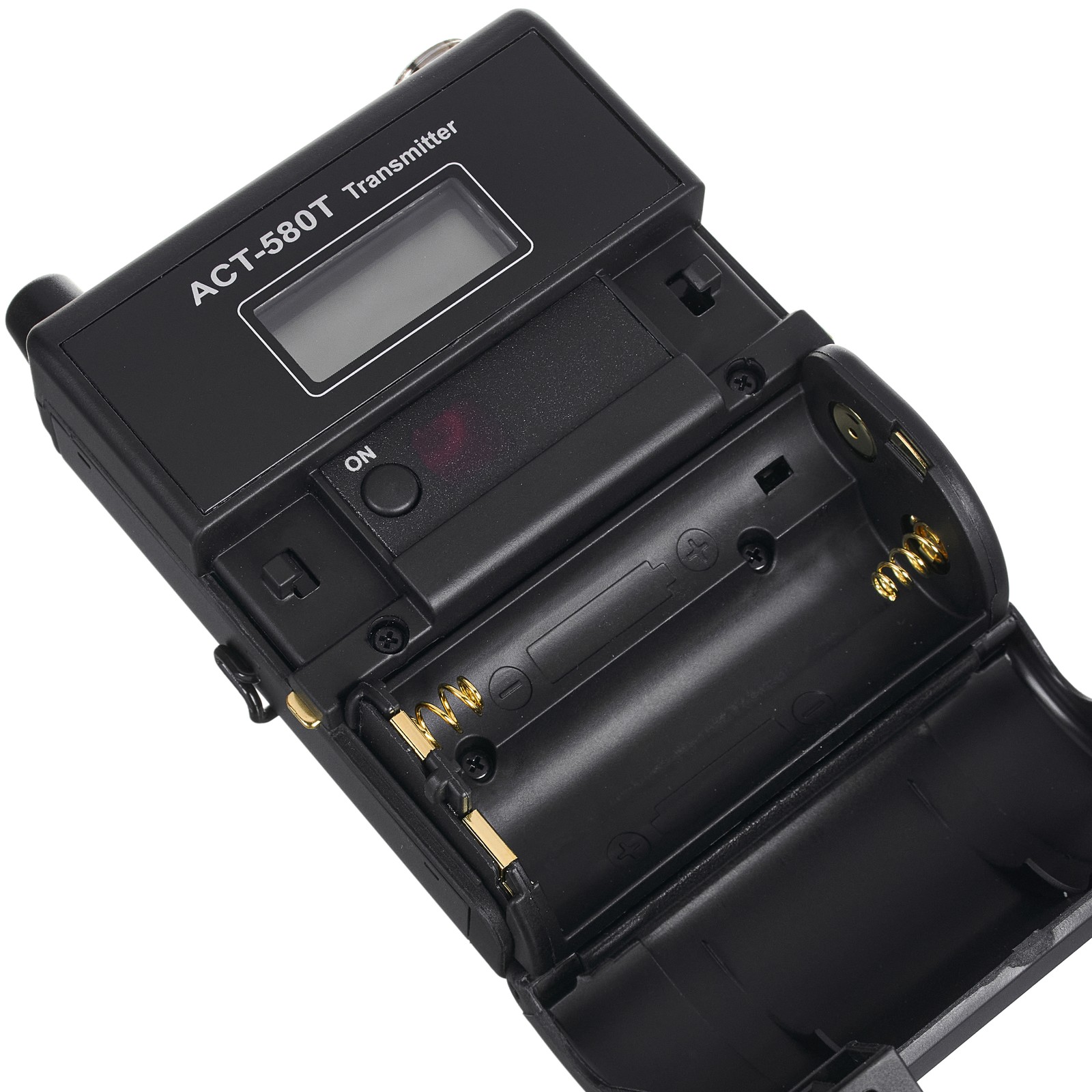 Batteriefach des Mipro ACT-580T Taschensenders