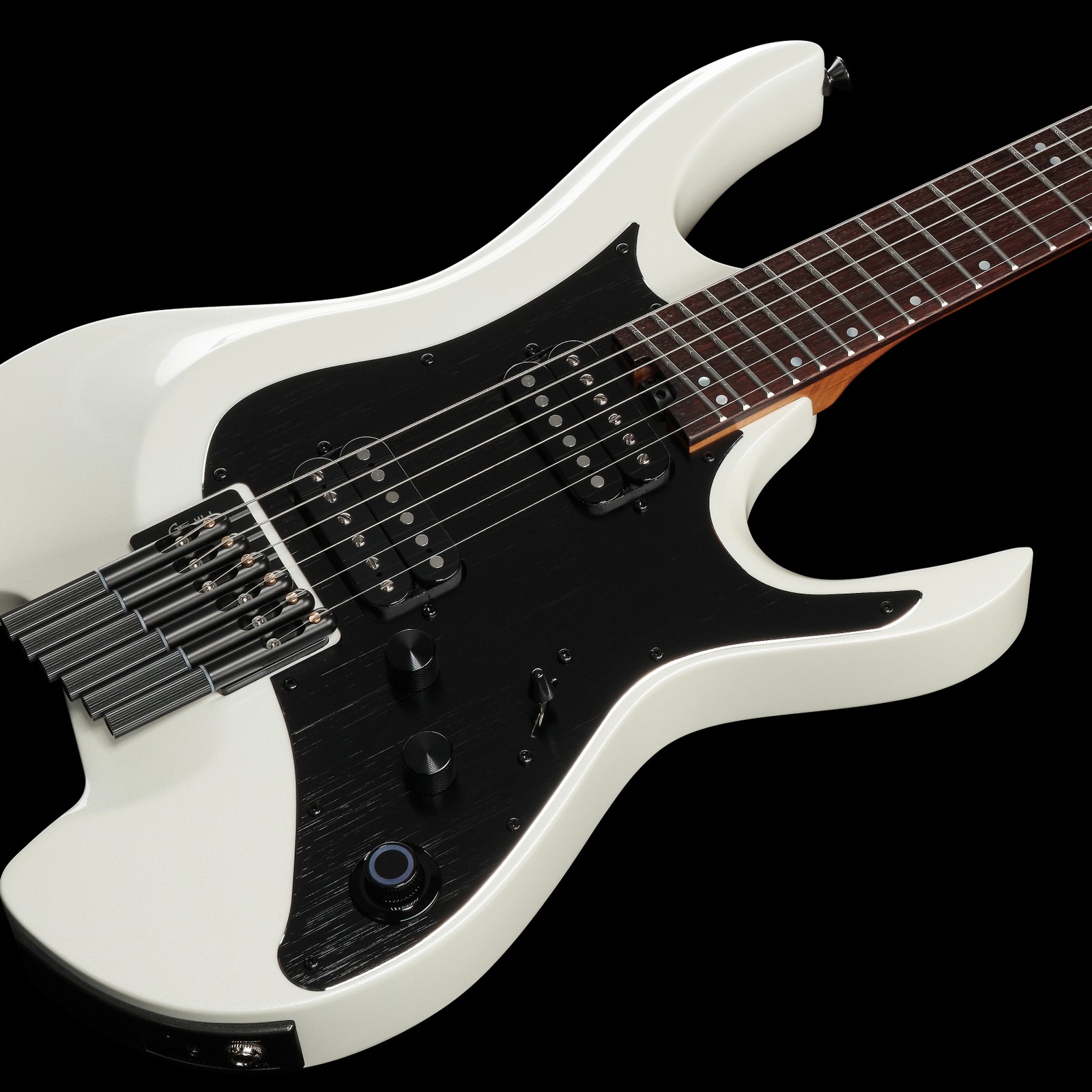 Dual Humbuckers on the Mooer GTRS Guitars Wing 800 Int PW