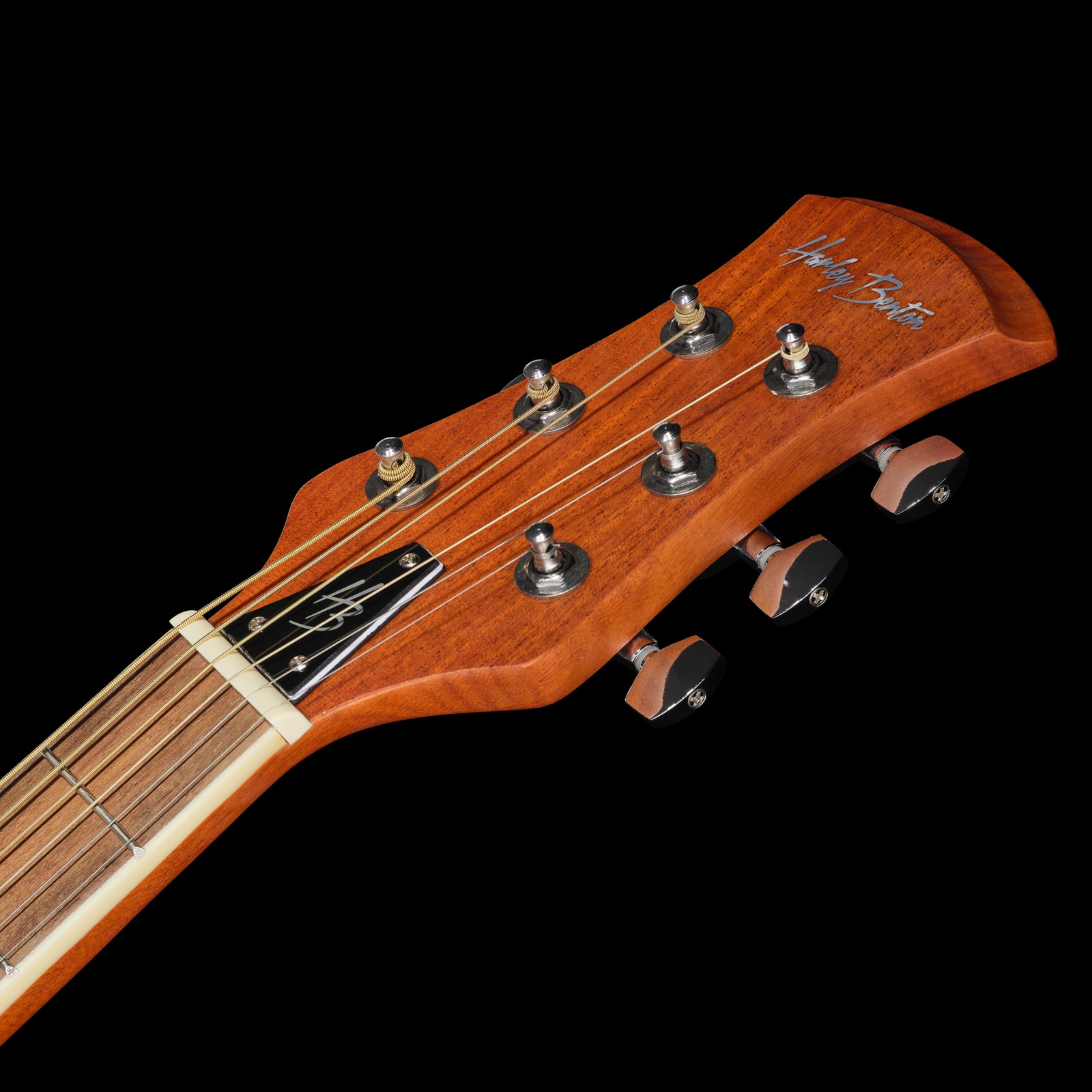 Kopfplatte der Harley Benton HBO-850BK Westerngitarre mit Tonabnehmer