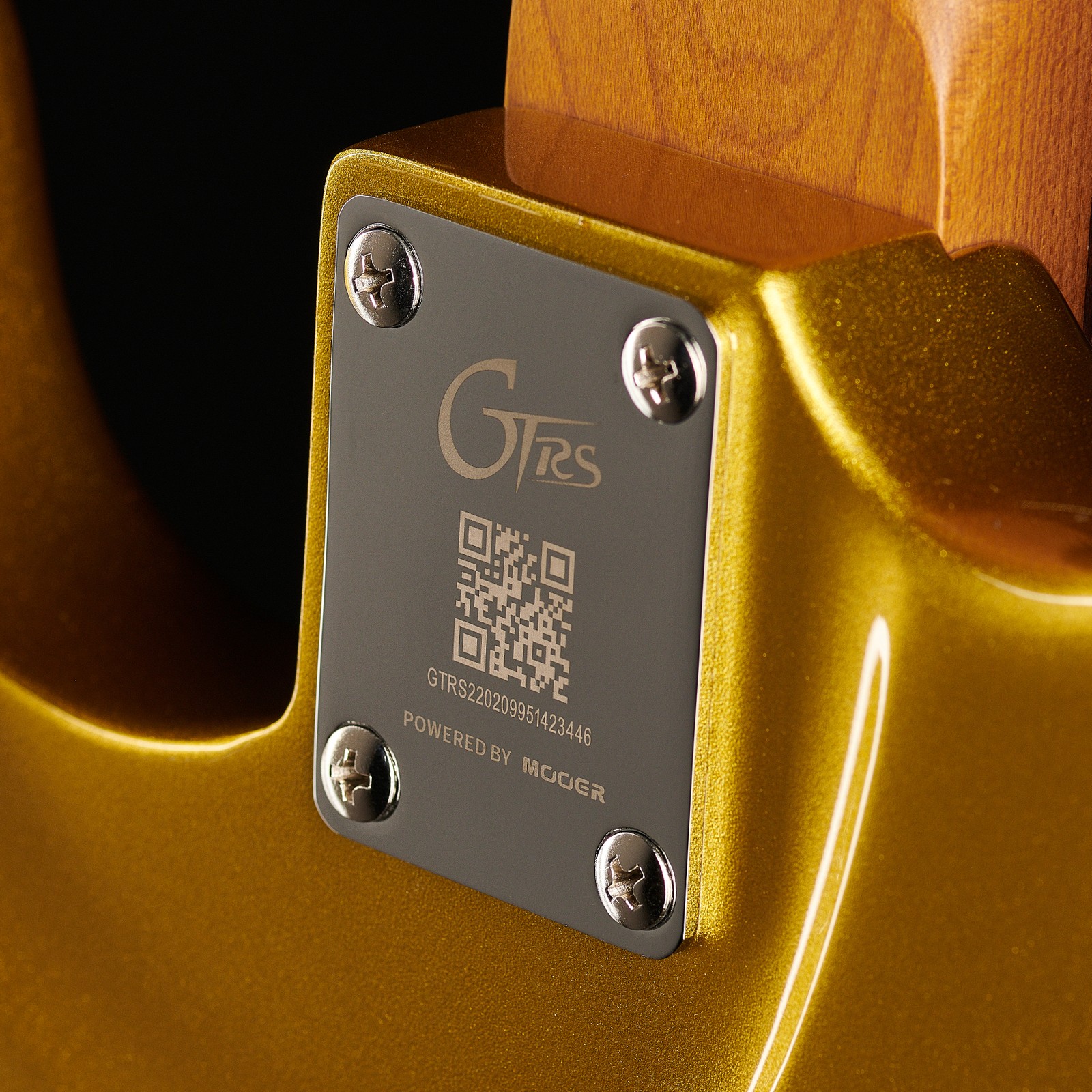 Mooer GTRS logo on the neck plate