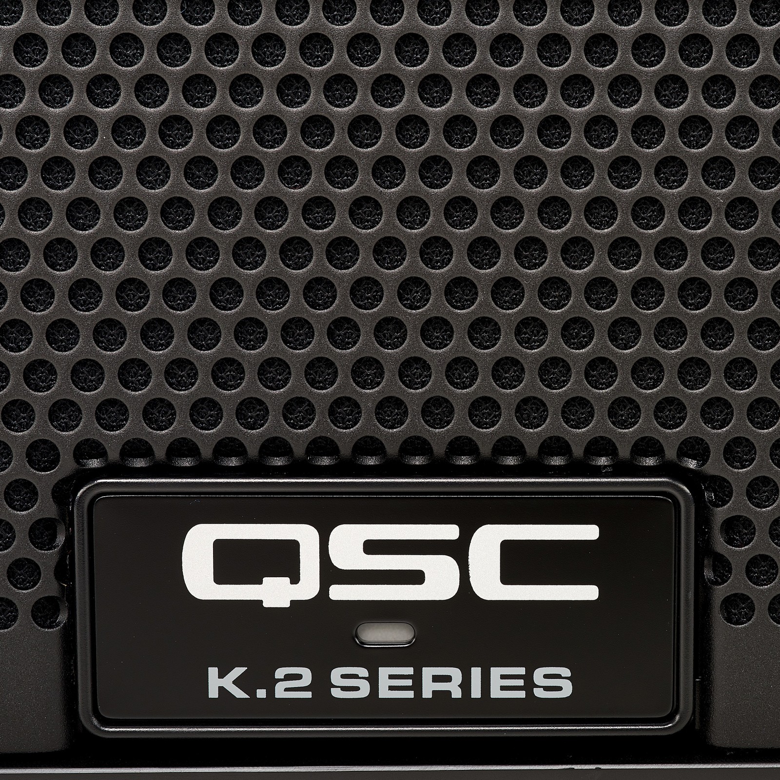 QSC Logo am K 12.2 2-Wege Fullrange-Aktivlautsprecher