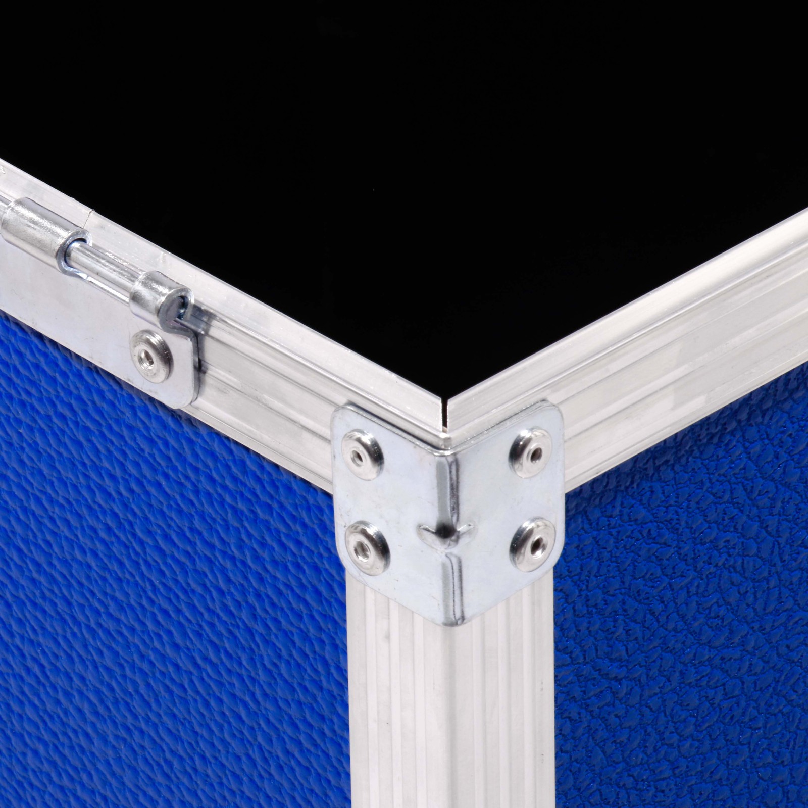 Detail des geöffneten Thon LP Live Koffer 80 blau