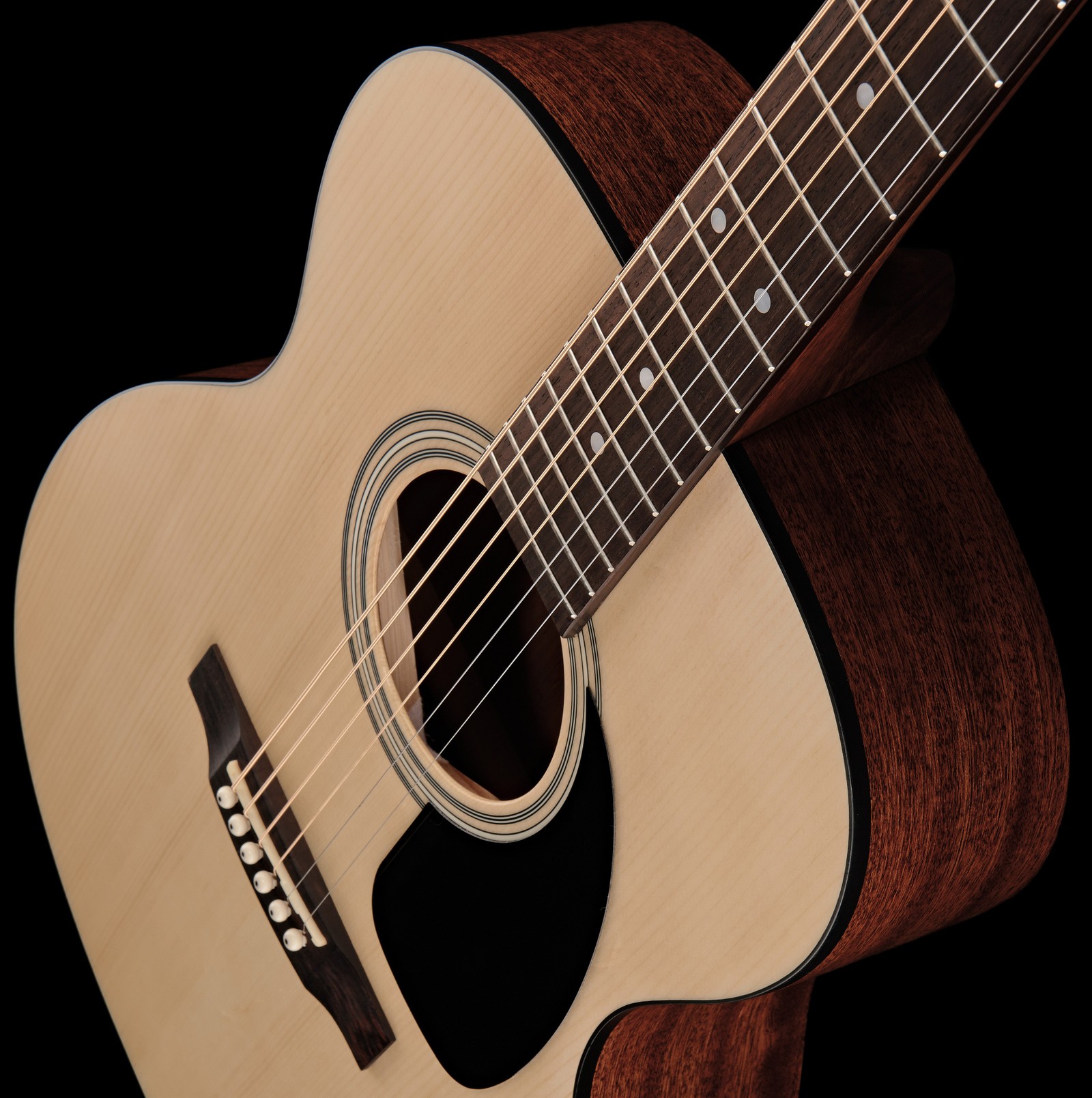 spruce top on the steel string  guitar Harley Benton Custom Line CLA-16S