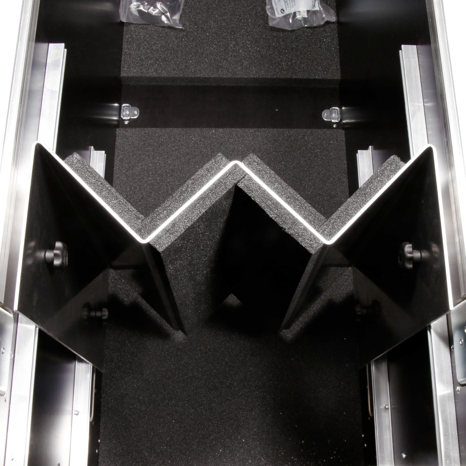 Innenausstattung des Thon Display MultiCase 65" 2in1