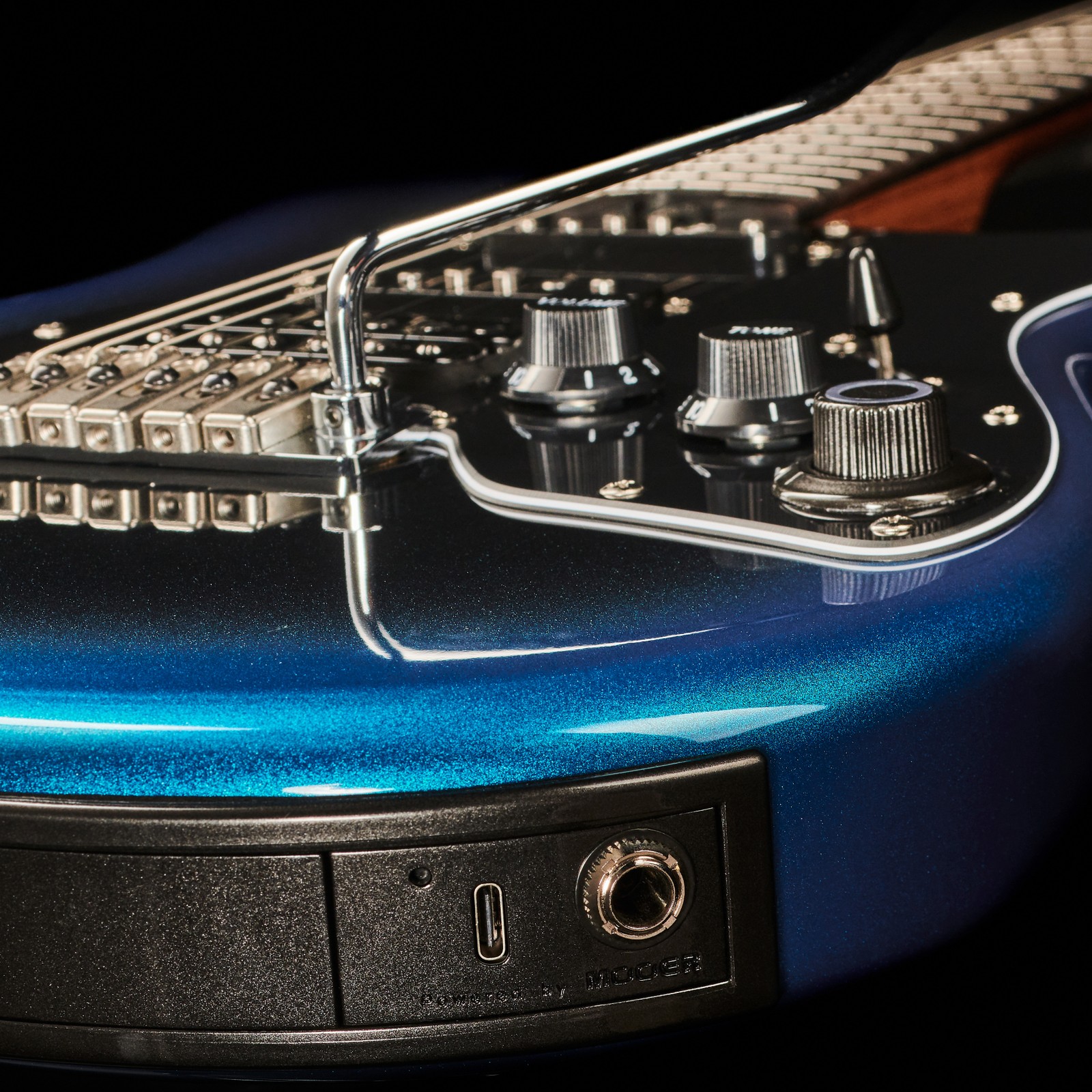 Control knobs on the Mooer GTRS Guitars Intelligent Professional 800 DN