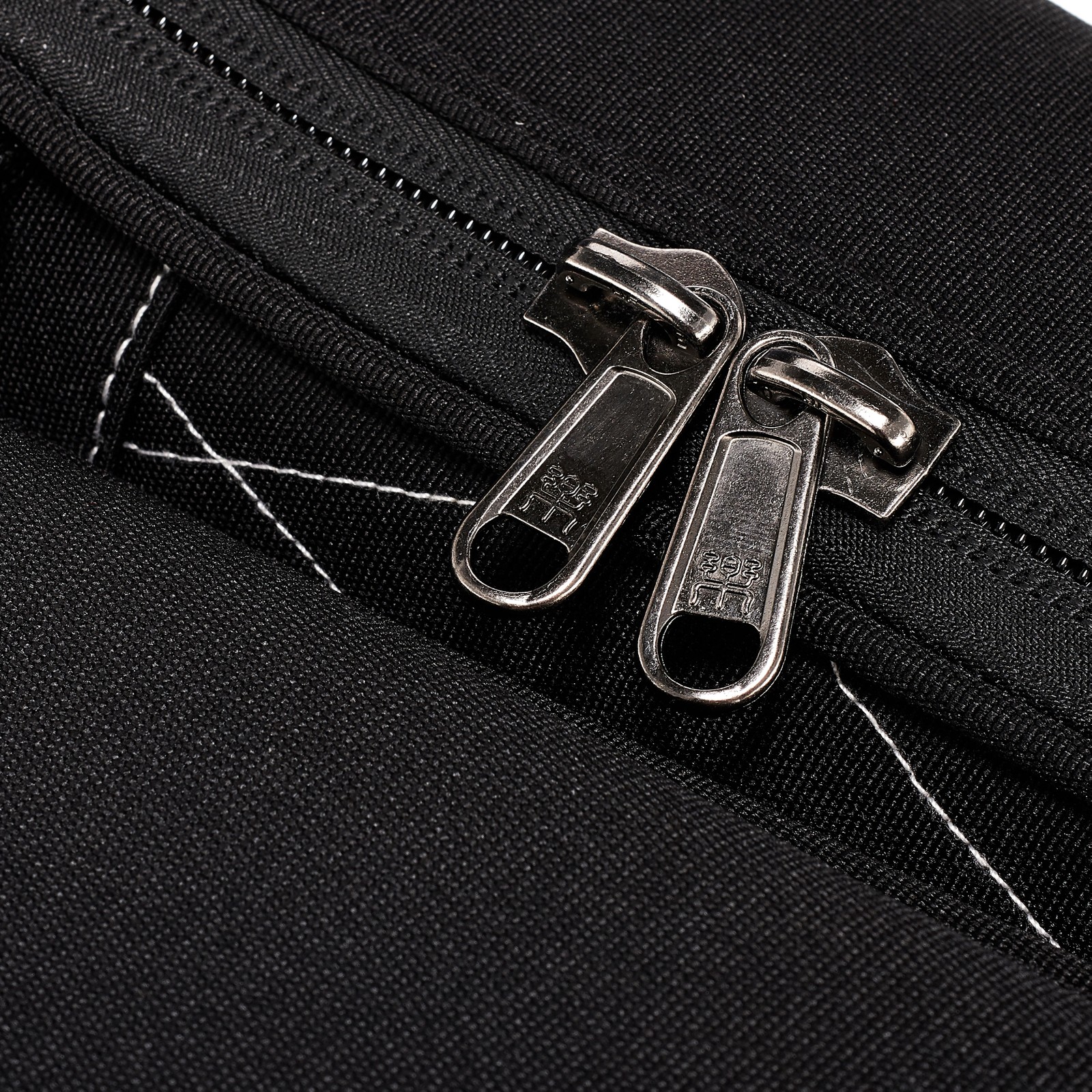 Reißverschlüsse des Thomann SafeCase 80 E-Guitar Bag