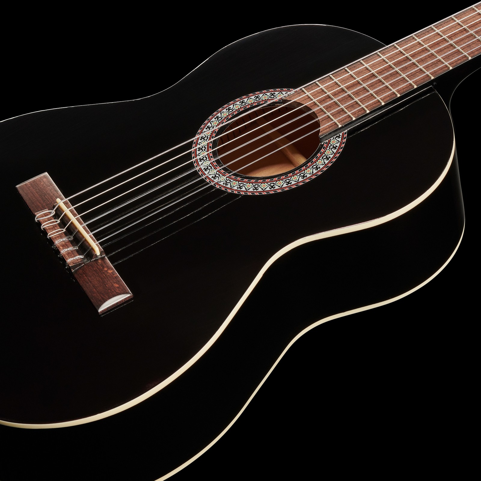 Weißes Binding um den schwarzen Korpus