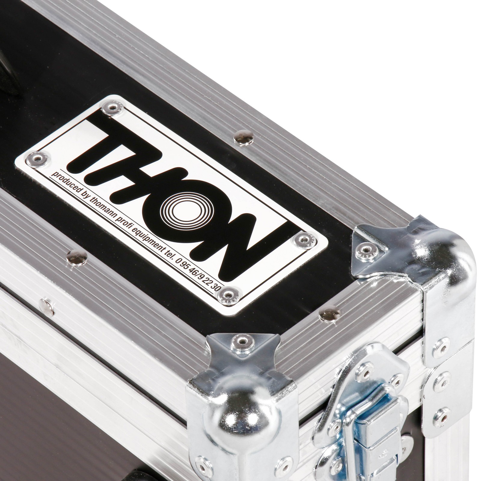 Ecke und Verschluss des Thon Rack 2HE Eco II Compact 23 Flightcase