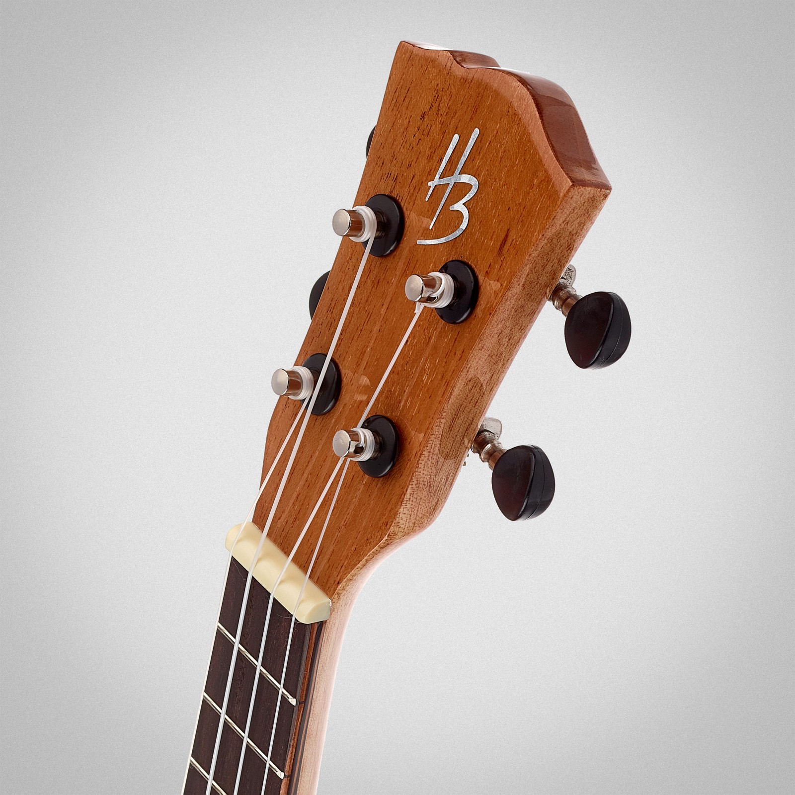 Kopfplatte der Harley Benton Kahuna CLU-32C