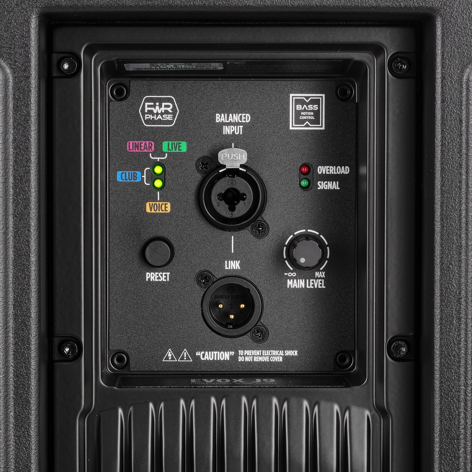 Bedienelemente und Anschlüsse des RCF EVOX J9