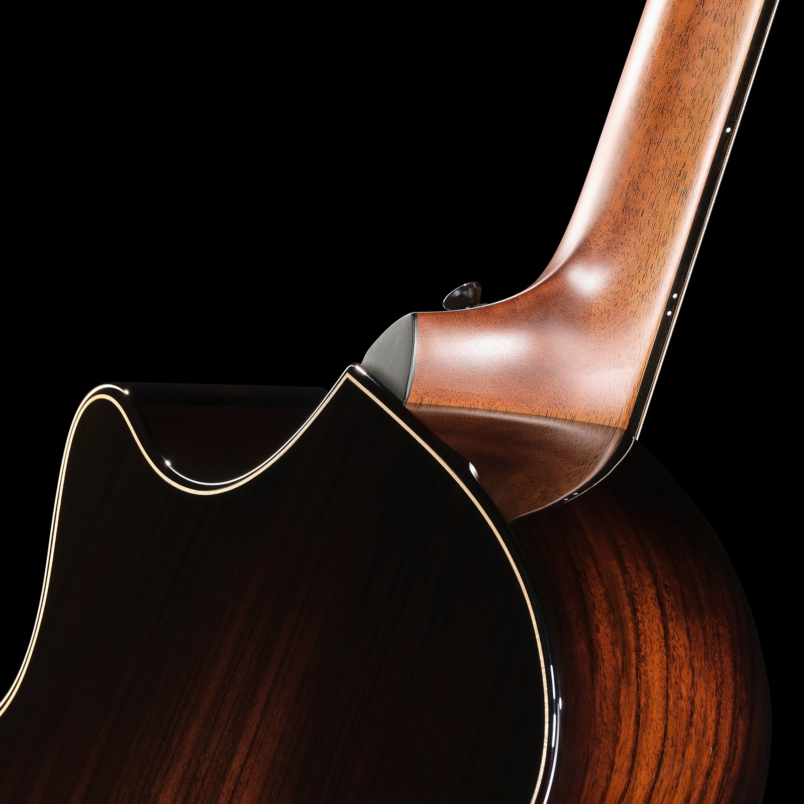 Halsübergang der Taylor BE 814ce Blacktop Next Gen Gitarre