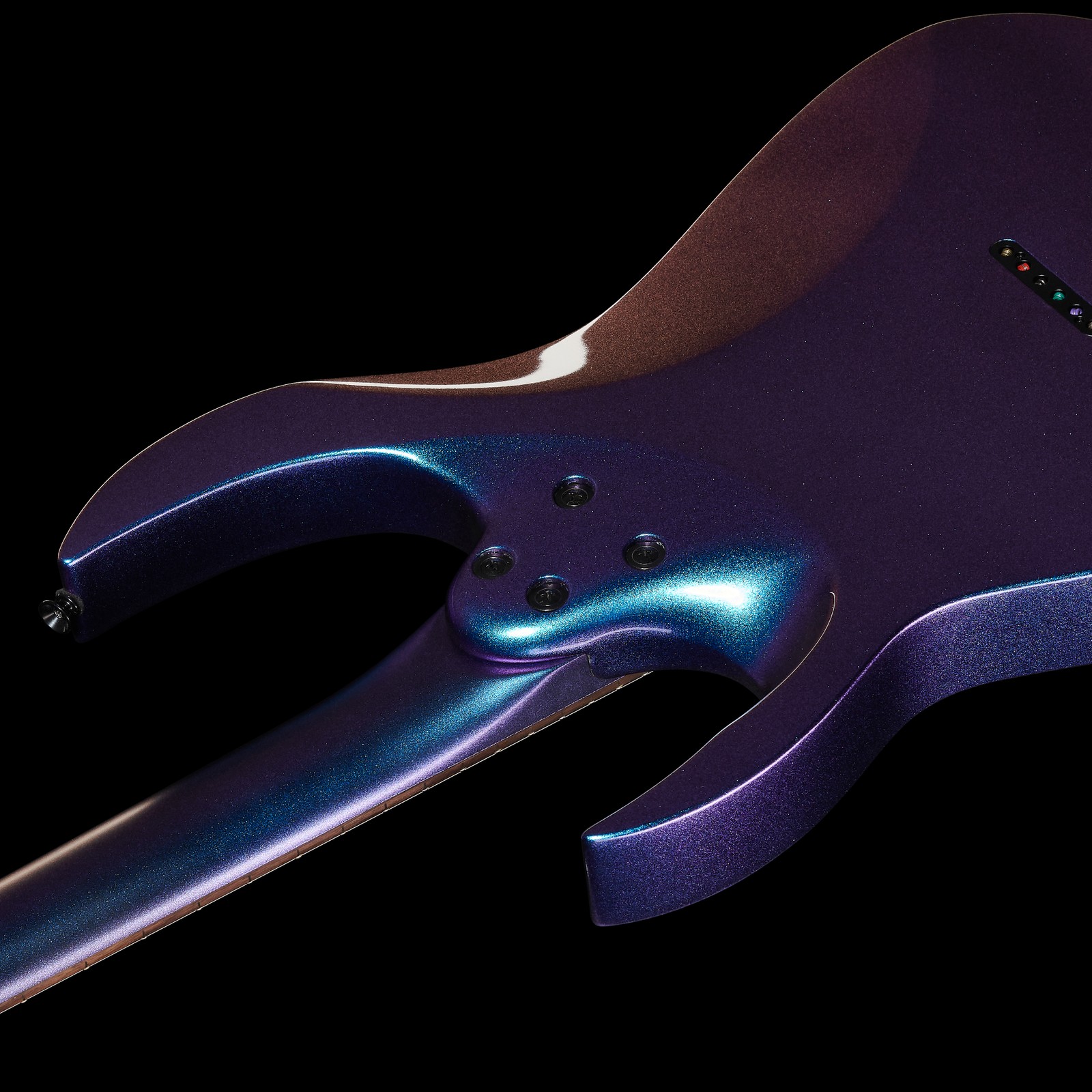Neck transition of the Mooer GTRS Guitars Modern 800 BLC electric guitar with built-in GTRS system