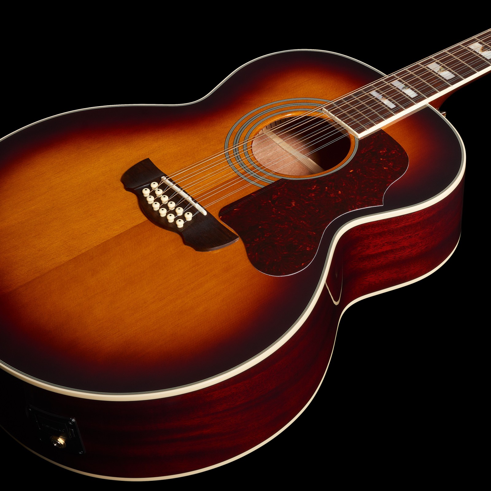 Decke der Harley Benton Custom Line CLJ-412E SB 12-Saiter Westerngitarre mit Tonabnehmer