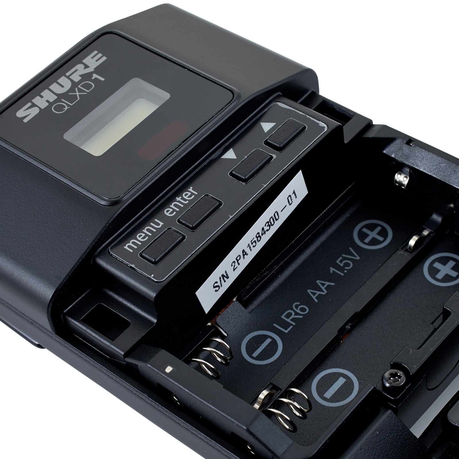 Batteriefach des digitalen UHF Taschensenders Shure QLXD1 G51