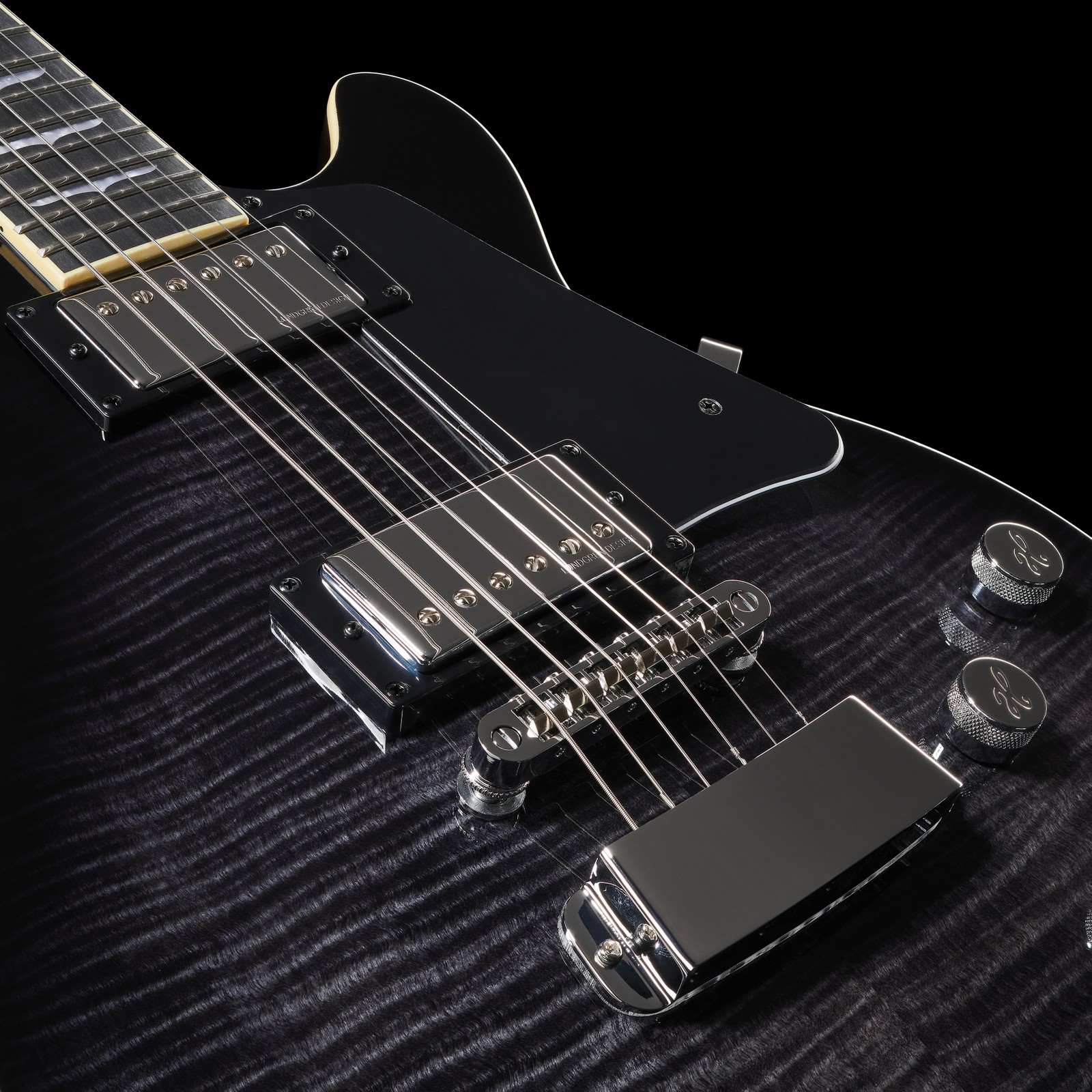 Zwei Humbucker auf der Decke der Hagstrom Super Swede Dark Storm