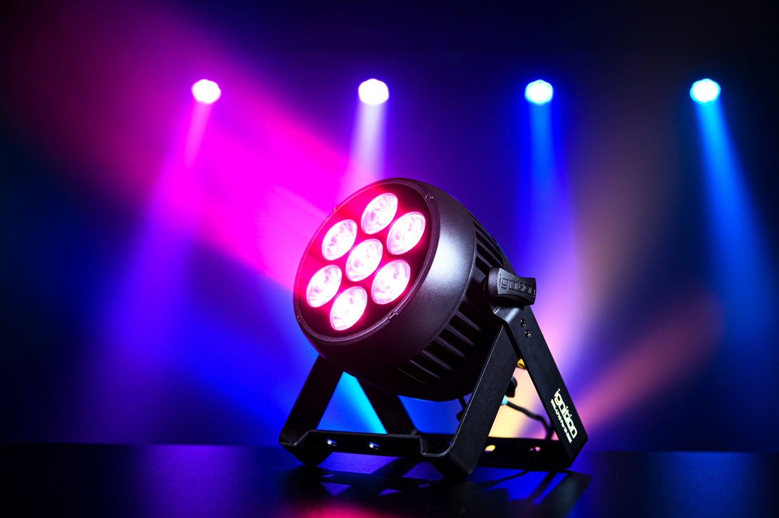Ignition WAL-L710 Par W-DMX leuchtet