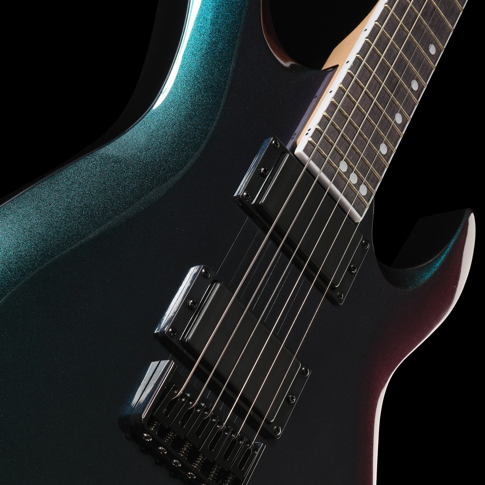 Zwei Humbucker auf der Harley Benton R-446 Flip Flop Blue