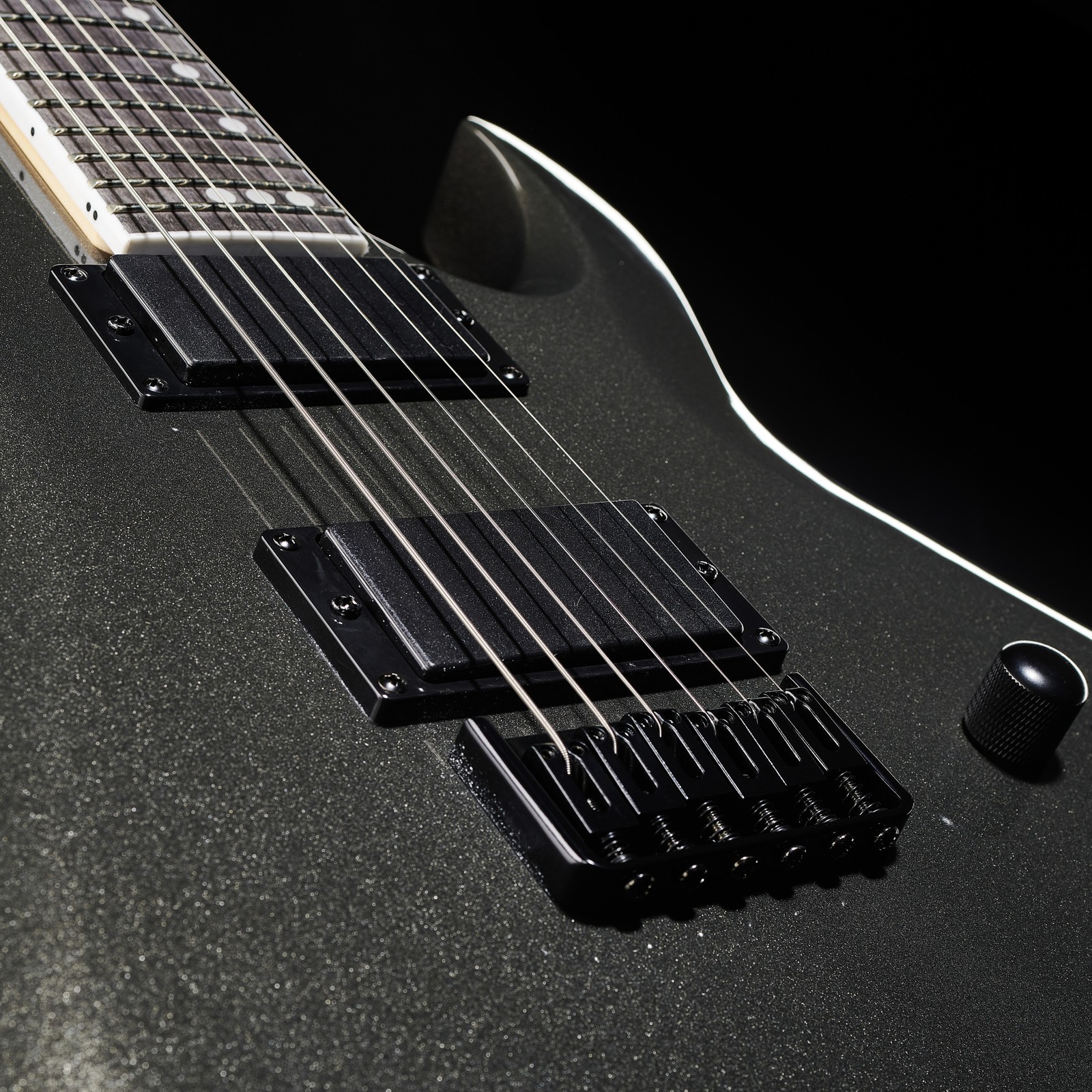 Zwei Humbucker auf der Harley Benton R-446 Graphite Metallic