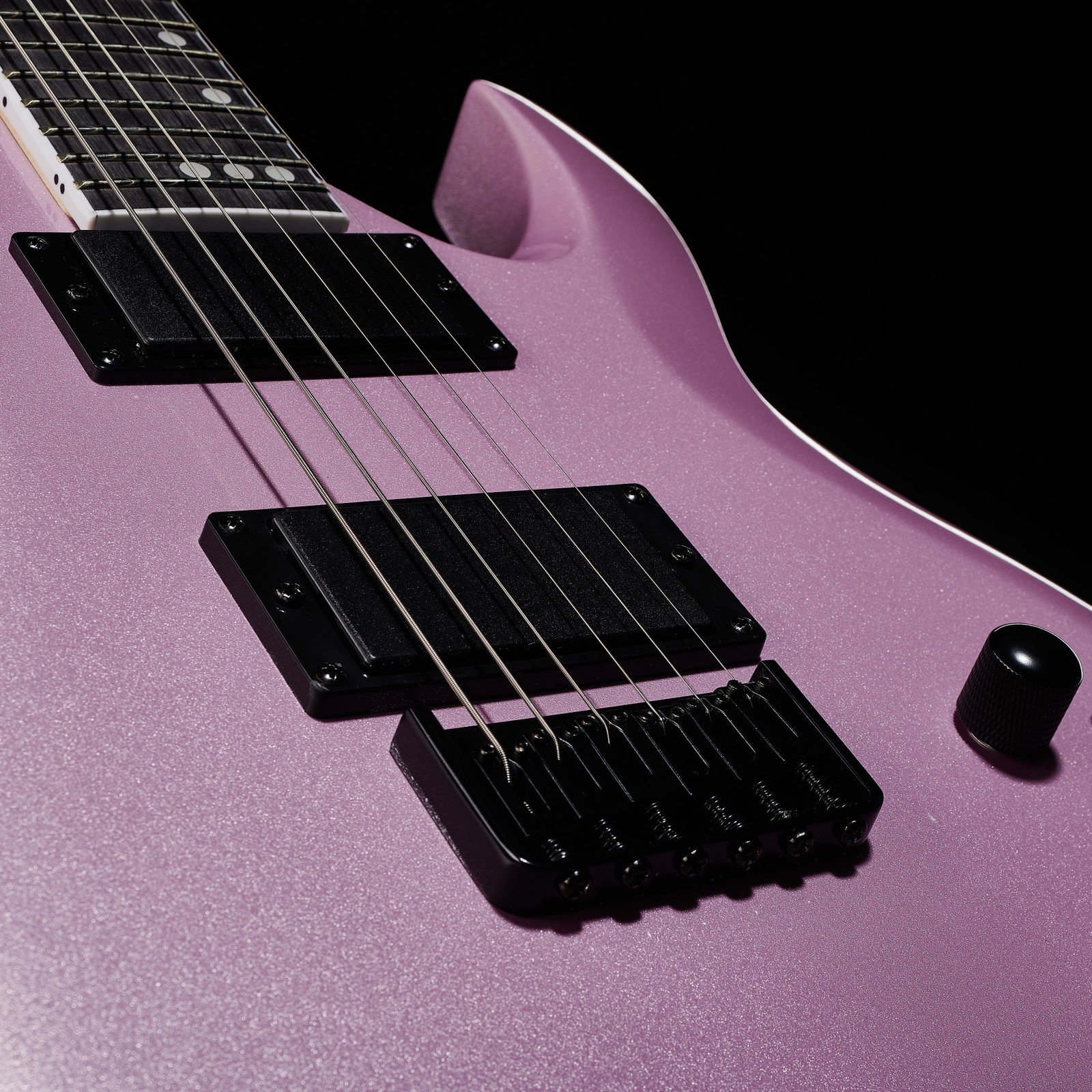 Zwei Humbucker auf der Harley Benton R-446 Plum Metallic