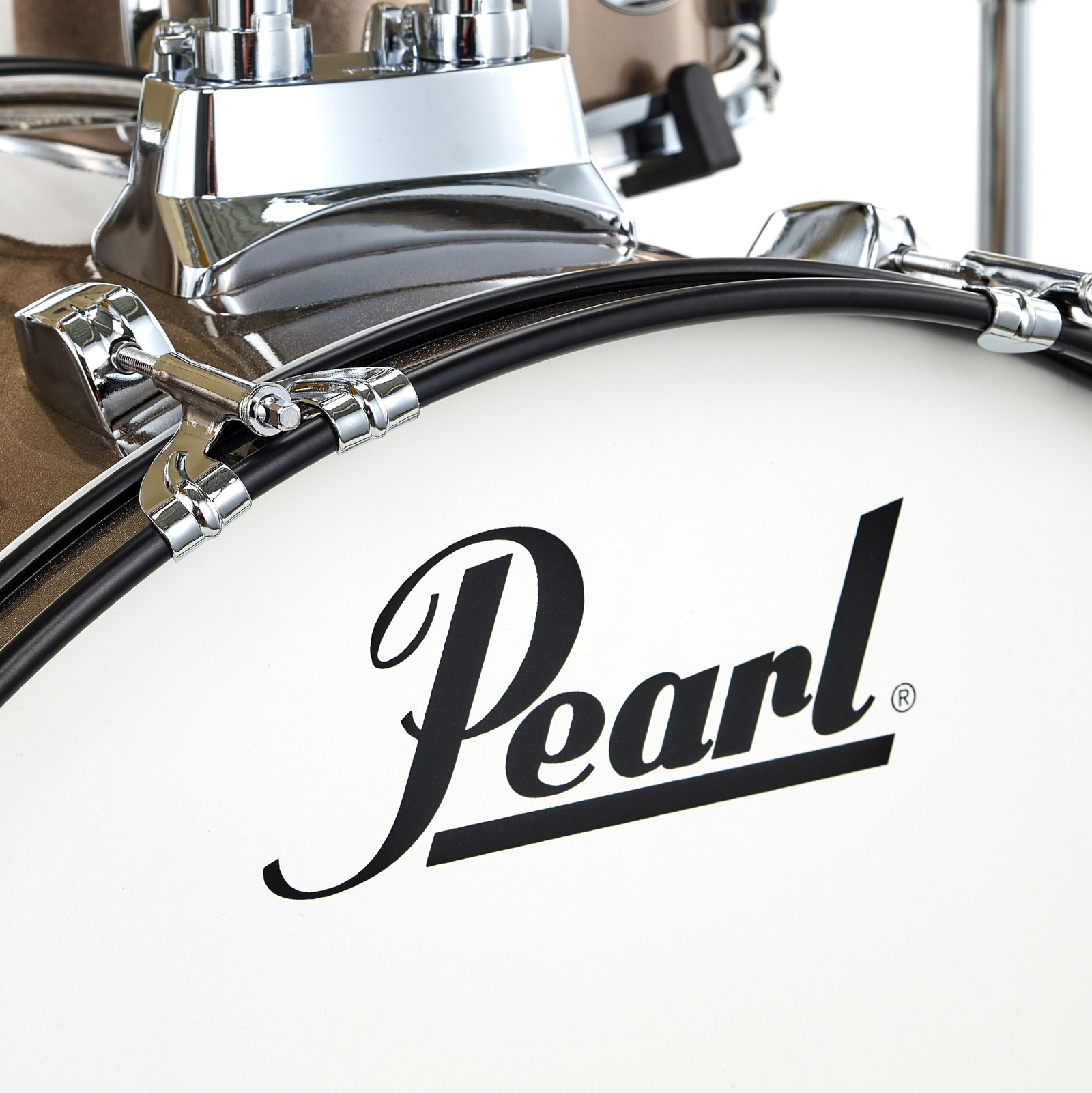 Pearl logo on the Roadshow 22" Bronze Metallic Complete Drum Set